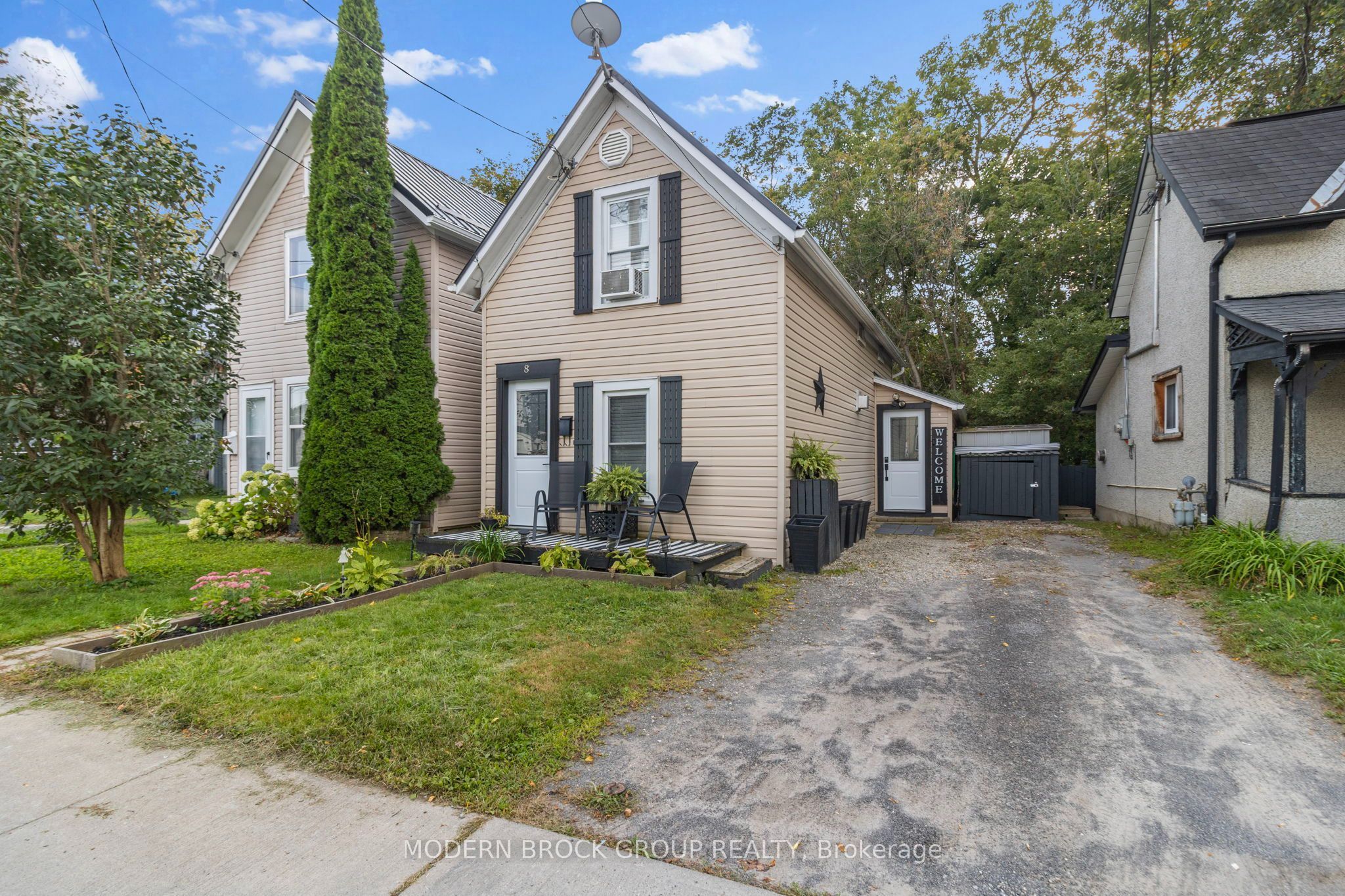 8 Elm Street Property Photo 1