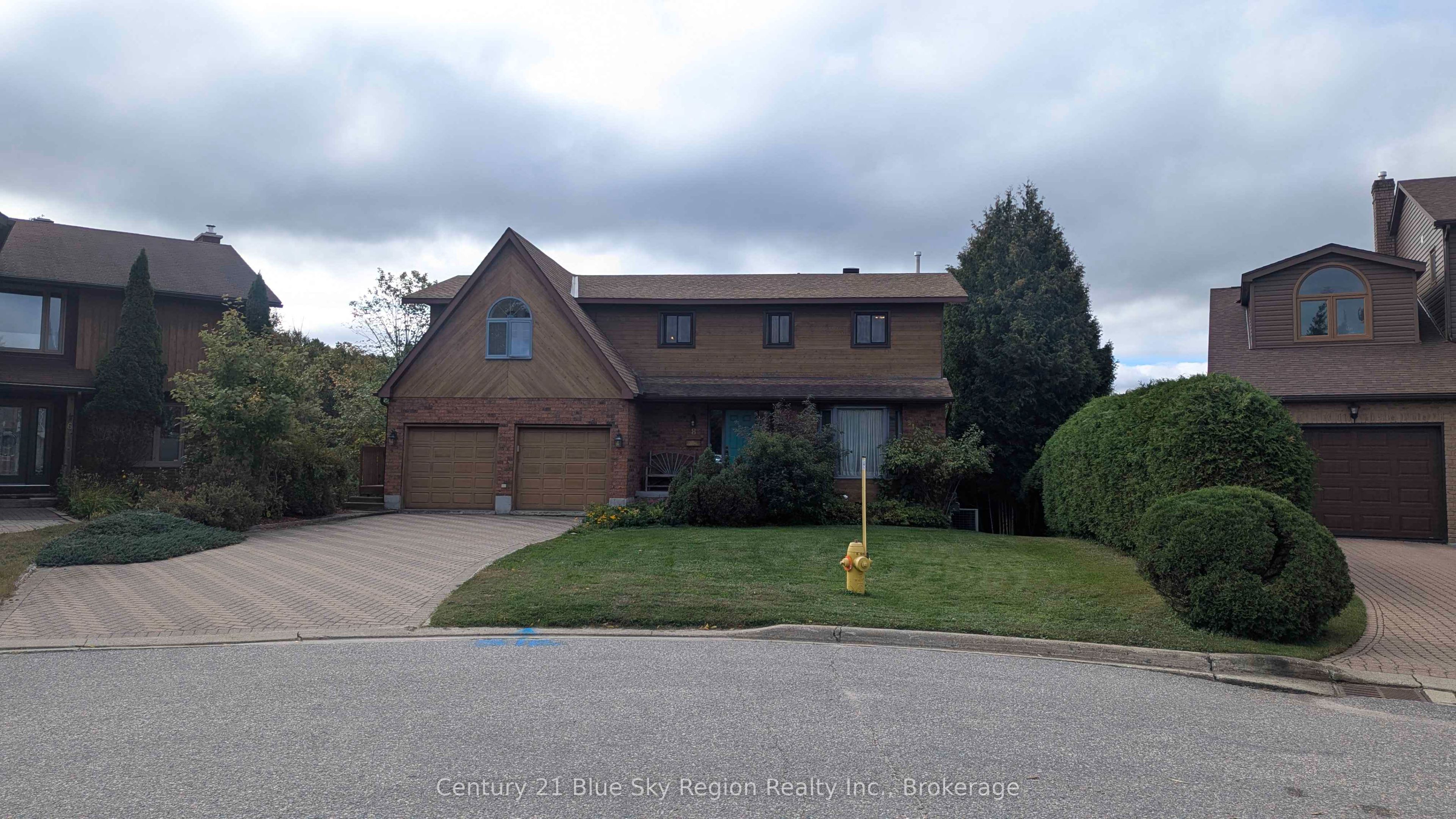 8 Found Court Property Photo 1