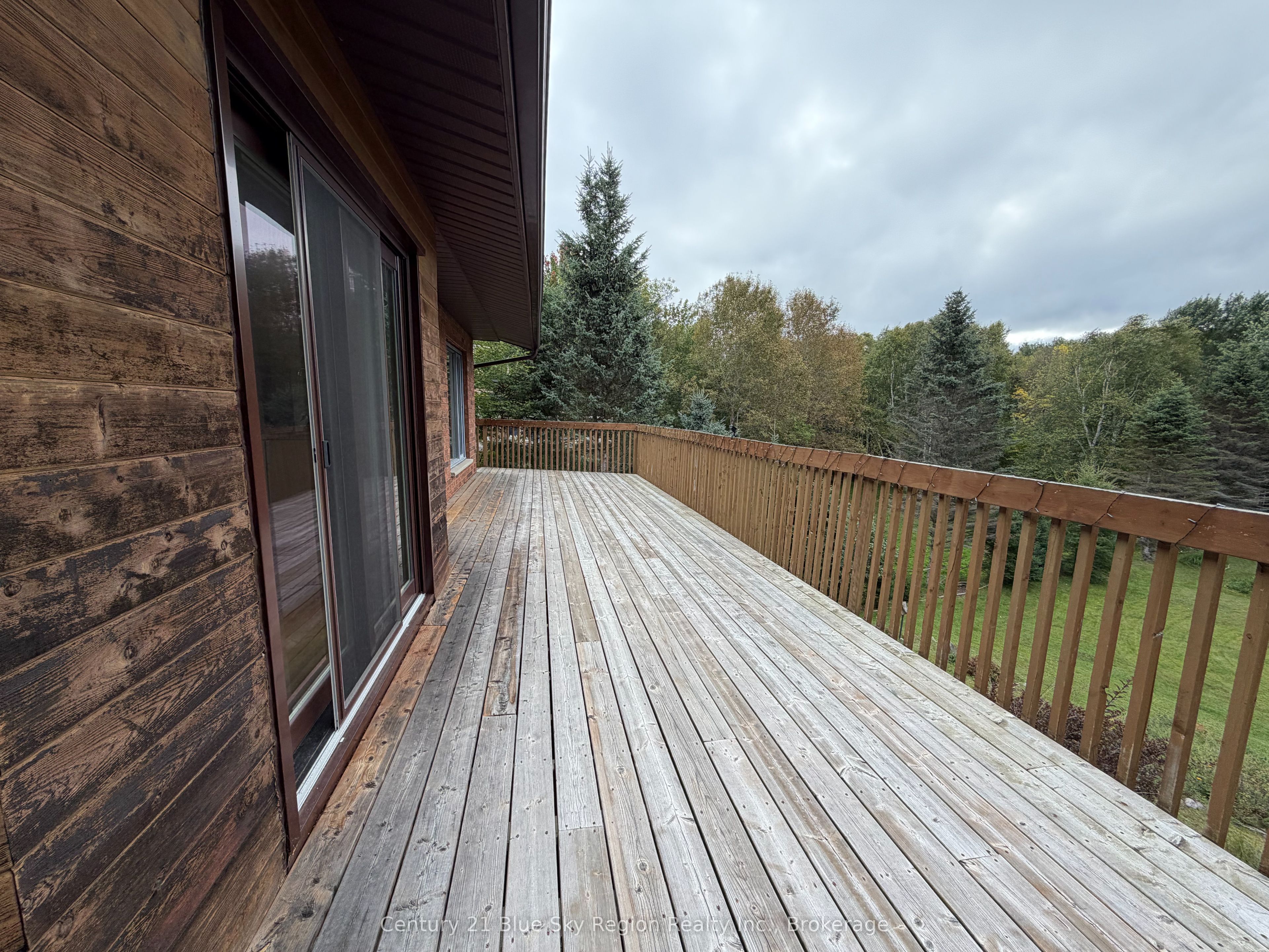 8 Found Court Property Photo 39