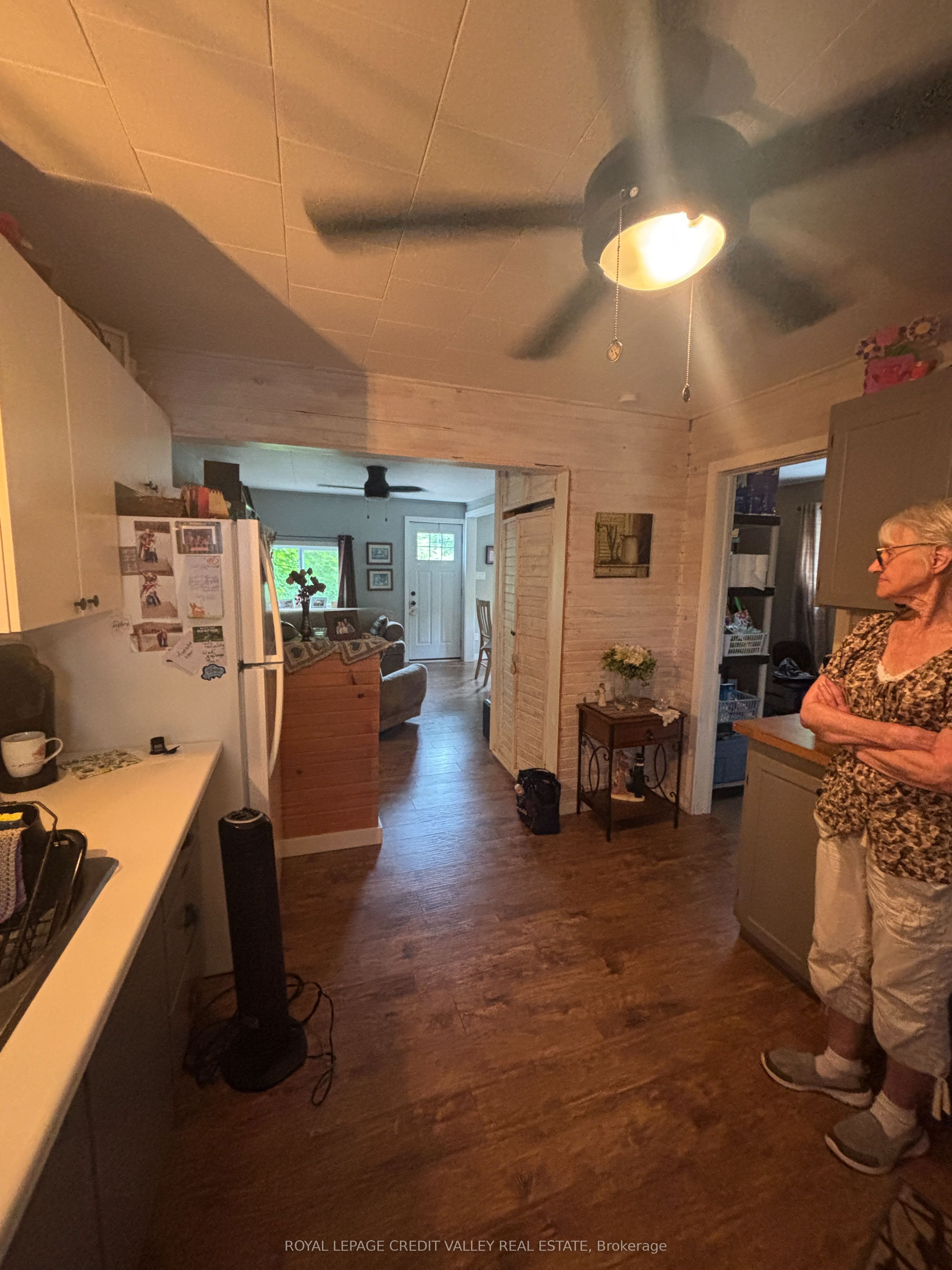40 Cleak Avenue N Property Photo 13