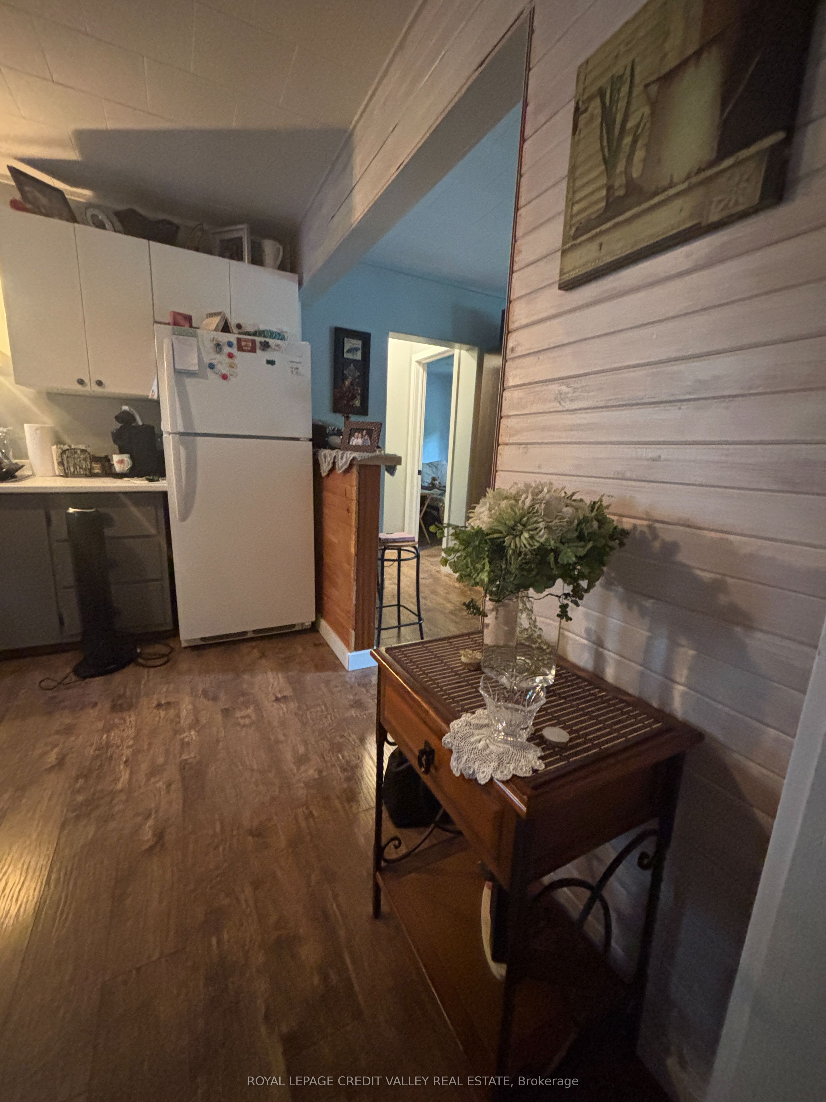 40 Cleak Avenue N Property Photo 14