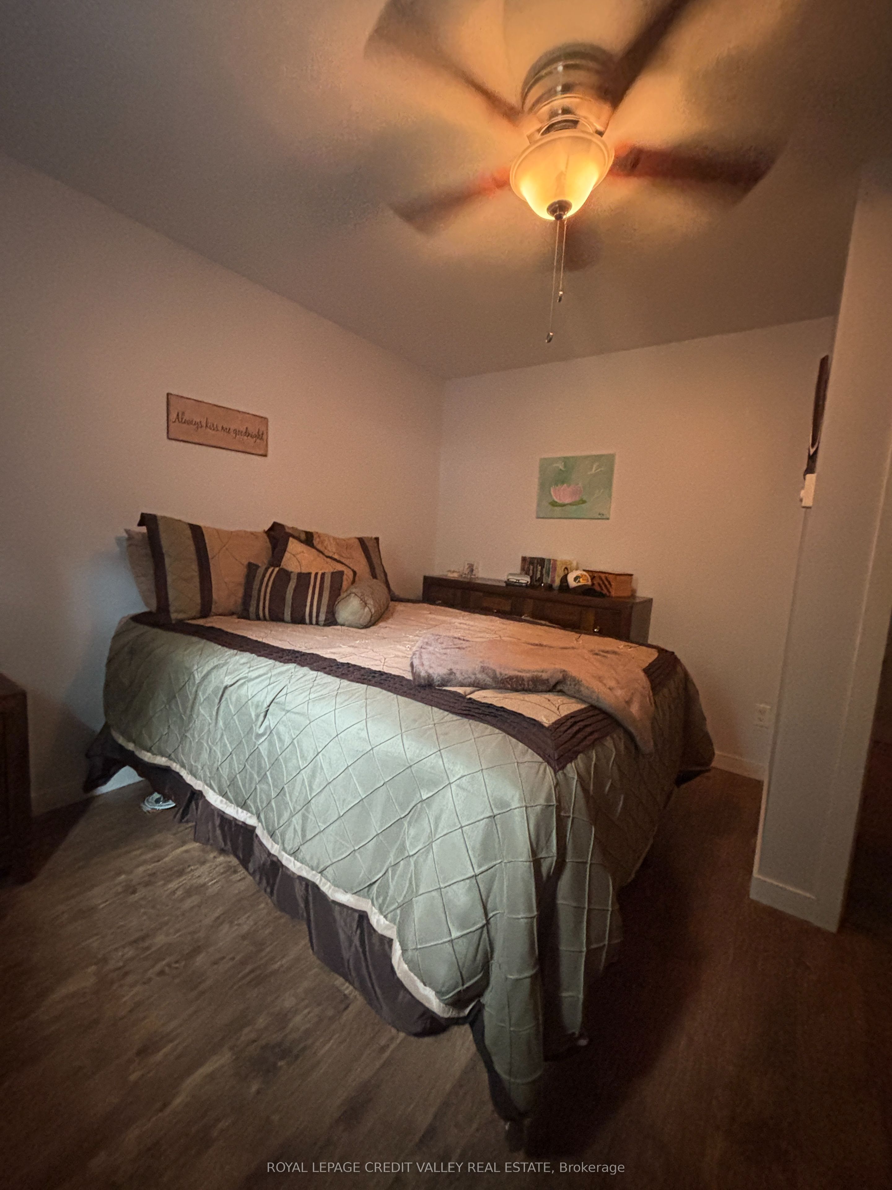 40 Cleak Avenue N Property Photo 17