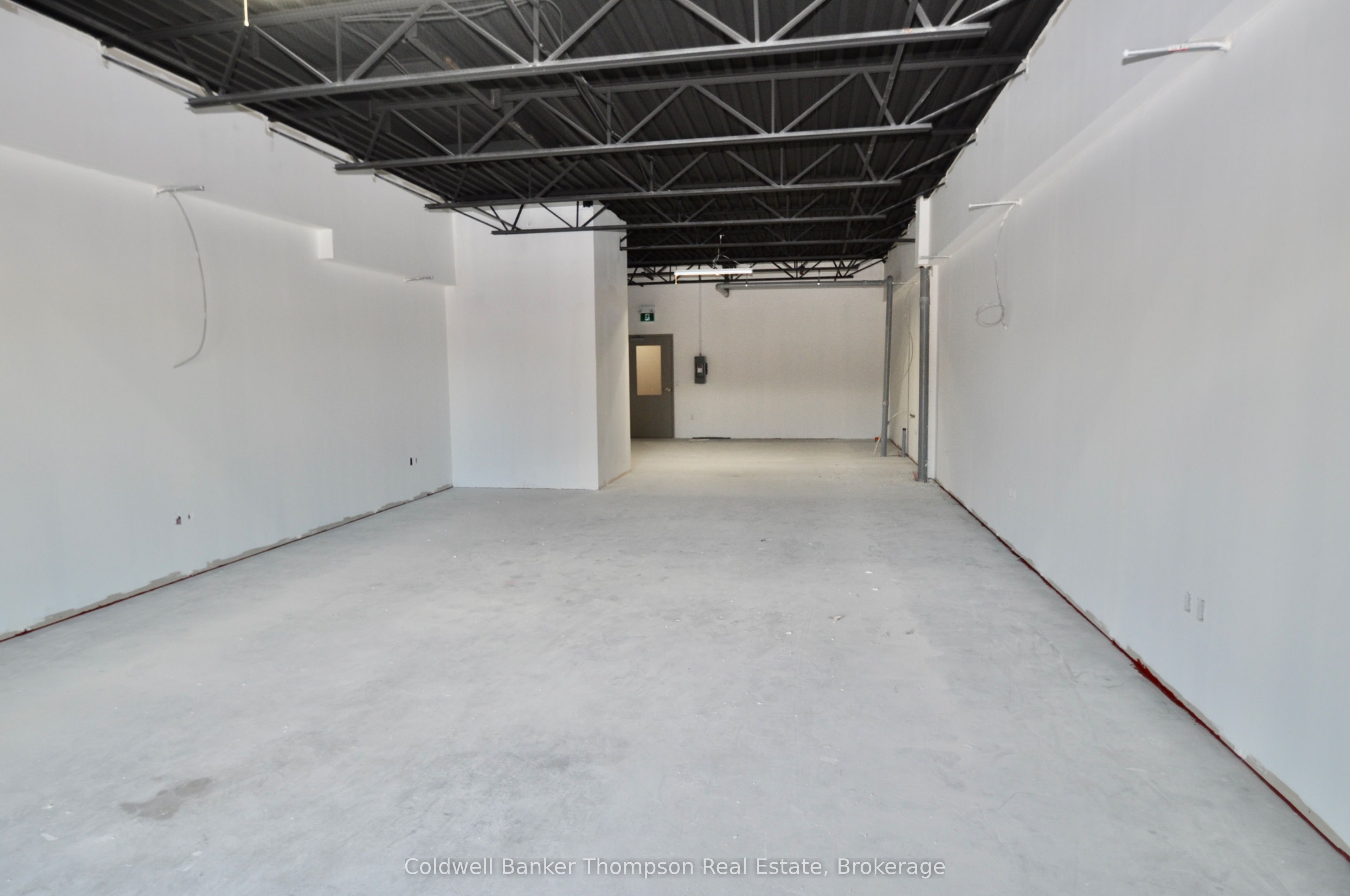 19 Main Street E Unit 2-2 Property Photo 16