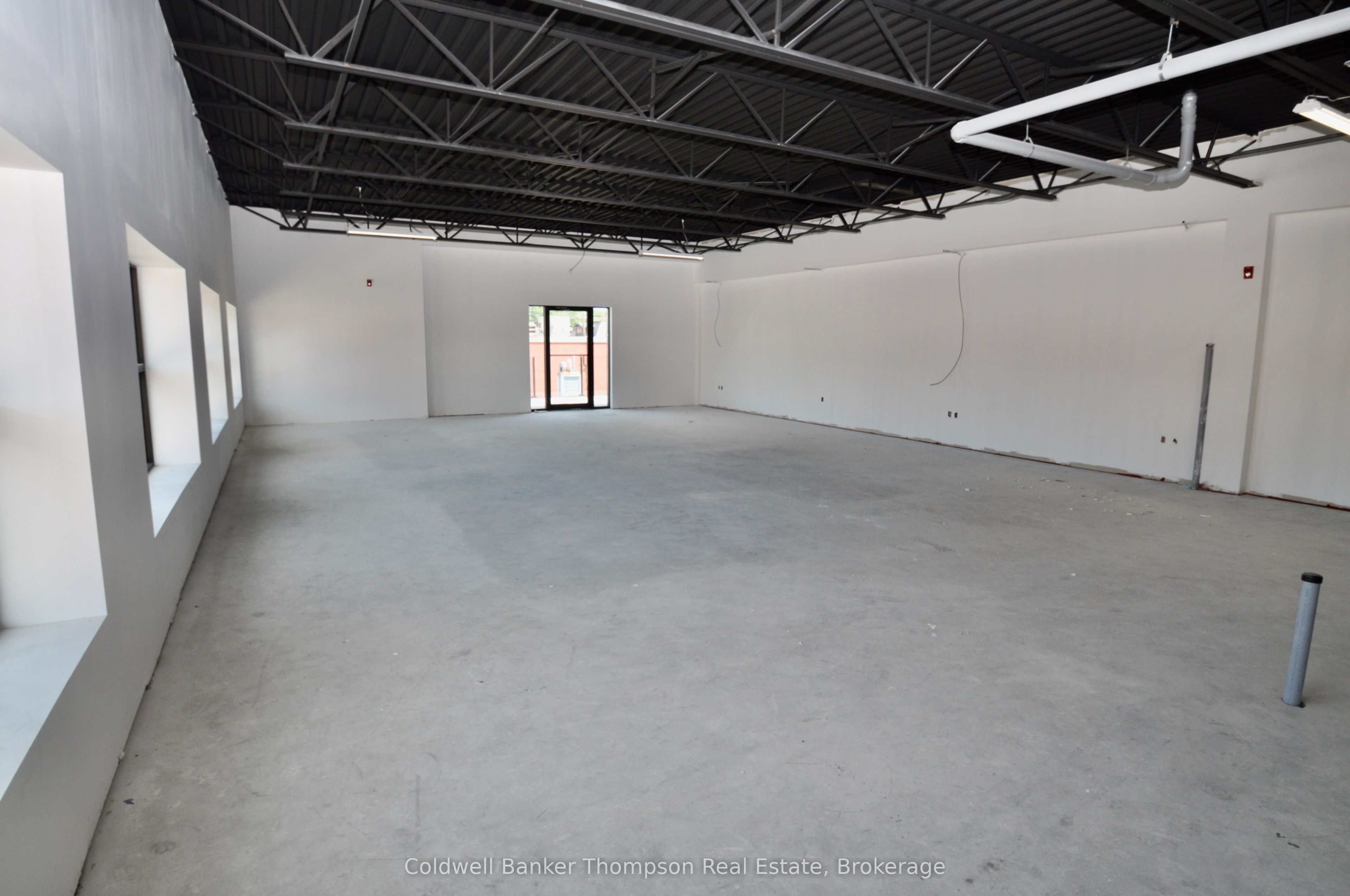 19 Main Street E Unit 2-1 Property Photo 15