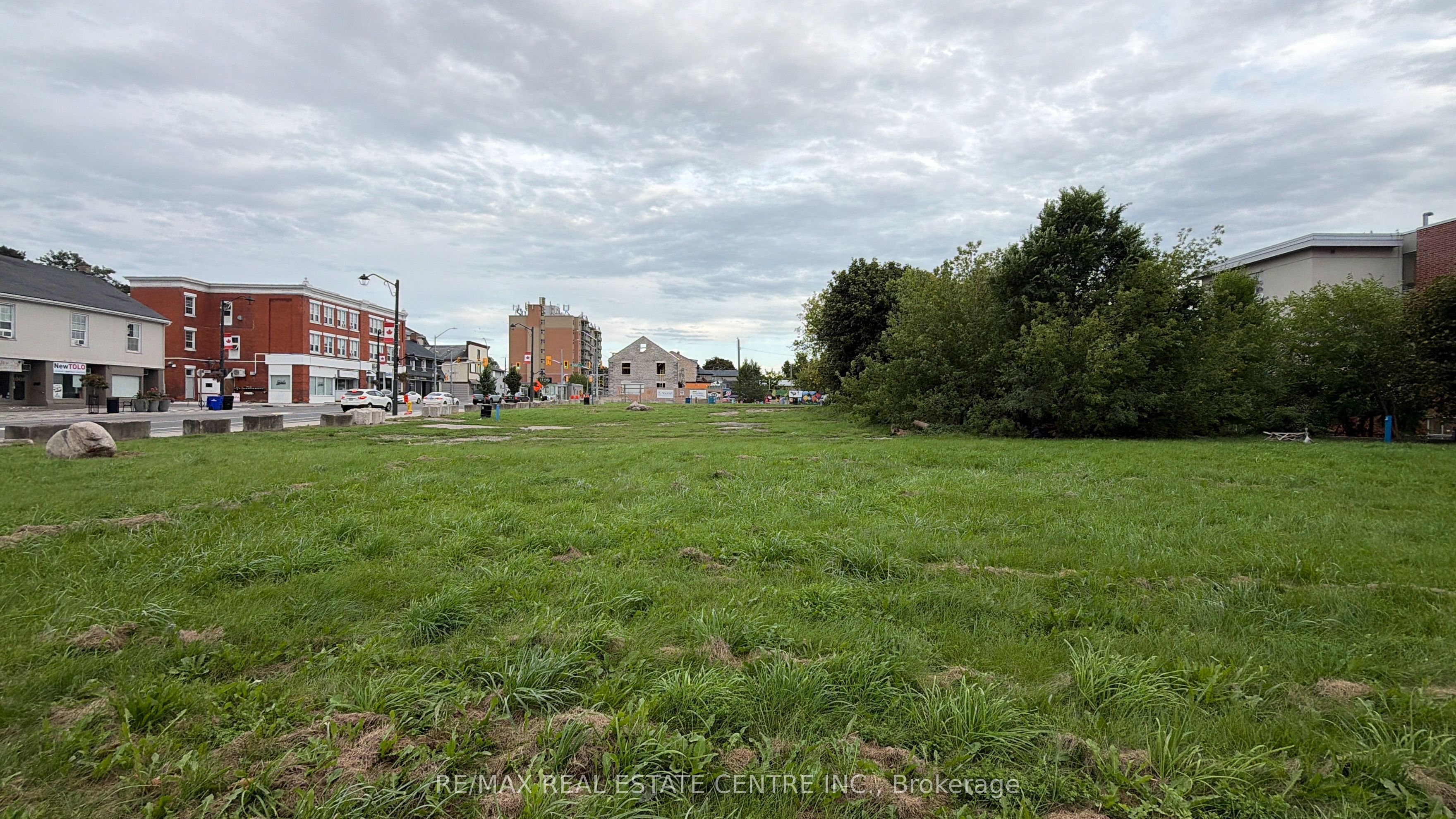 986 & 1030 King Street Property Photo 2
