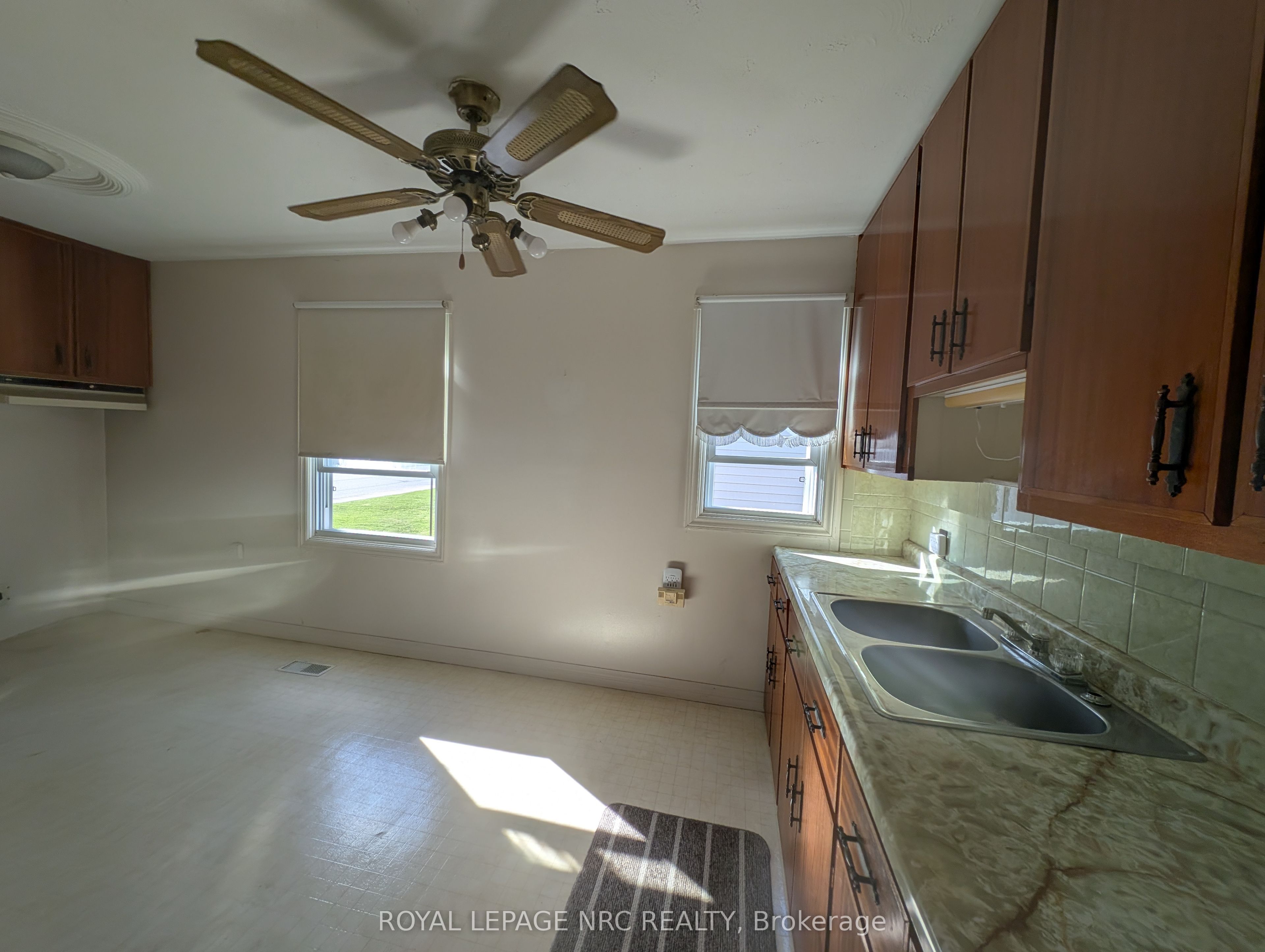 4353 Fifth Avenue Property Photo 7