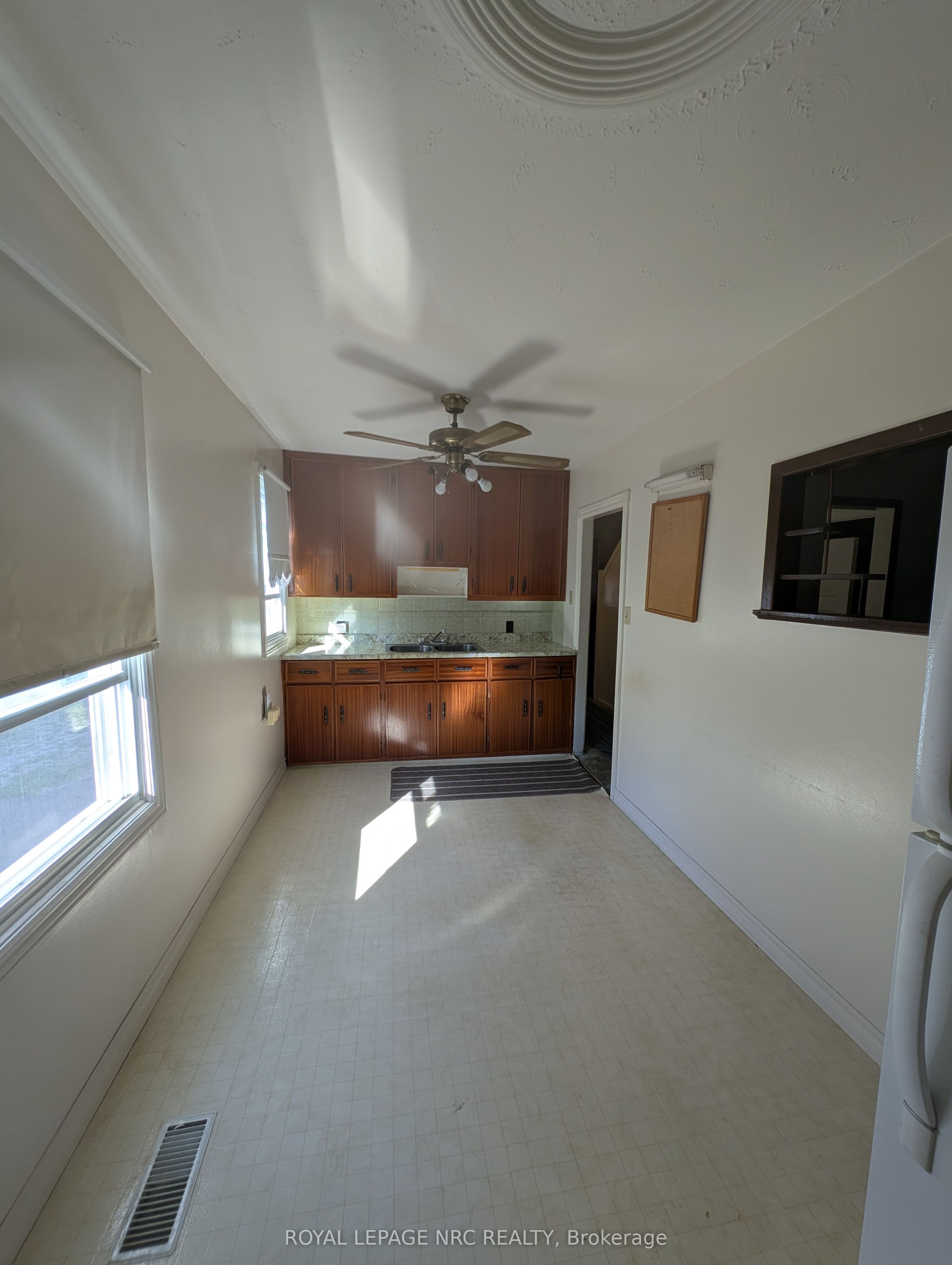 4353 Fifth Avenue Property Photo 9