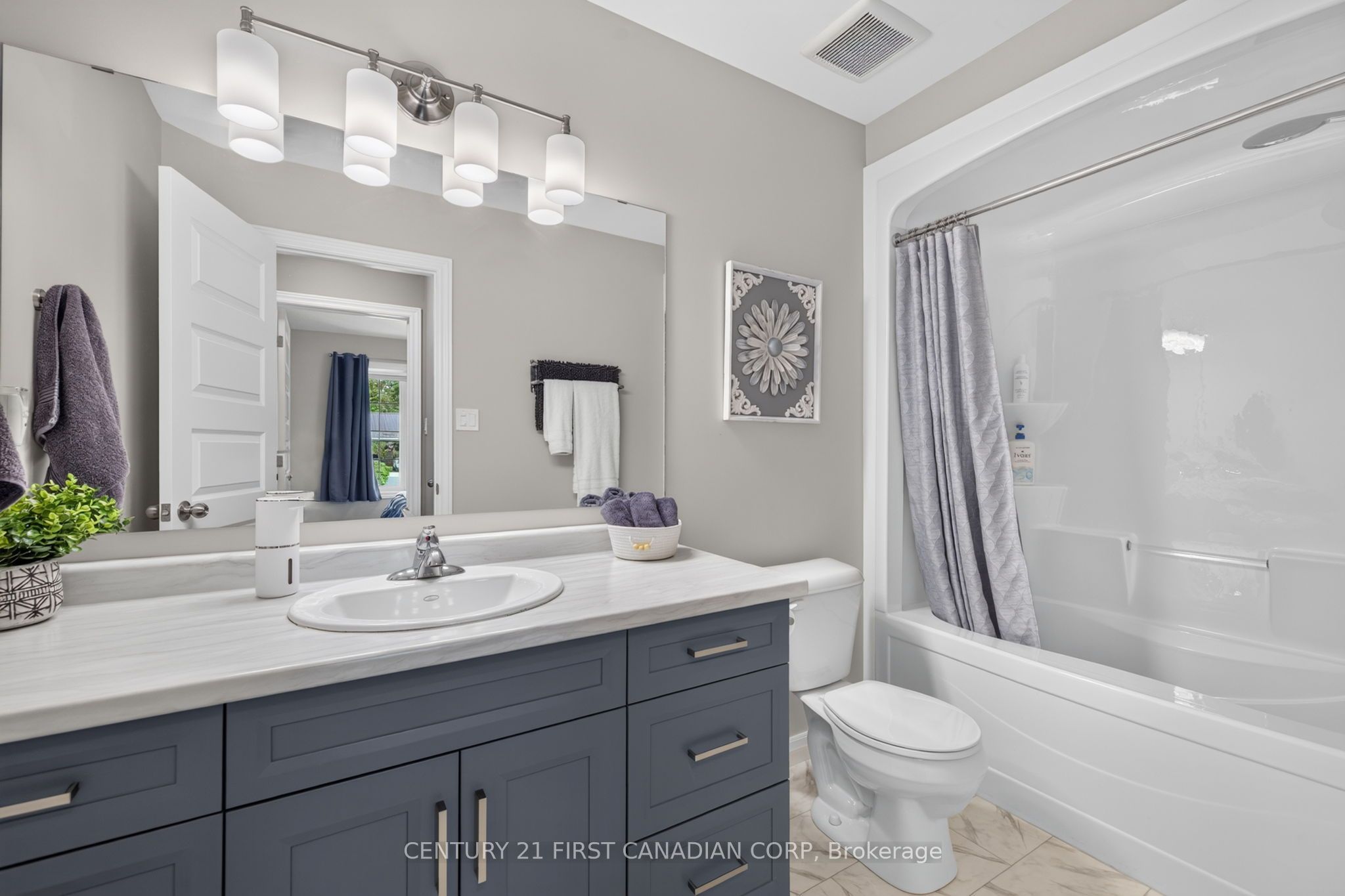 347 High Street Property Photo 8