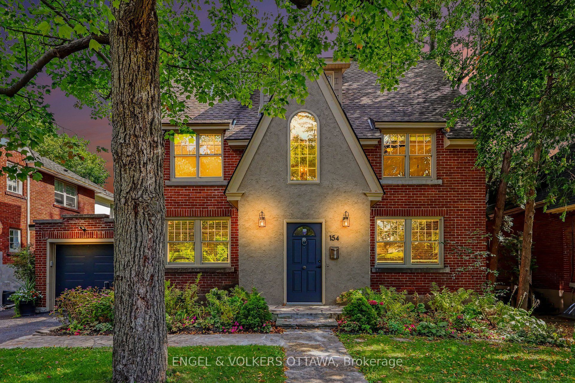 154 Acacia Avenue Property Photo 1