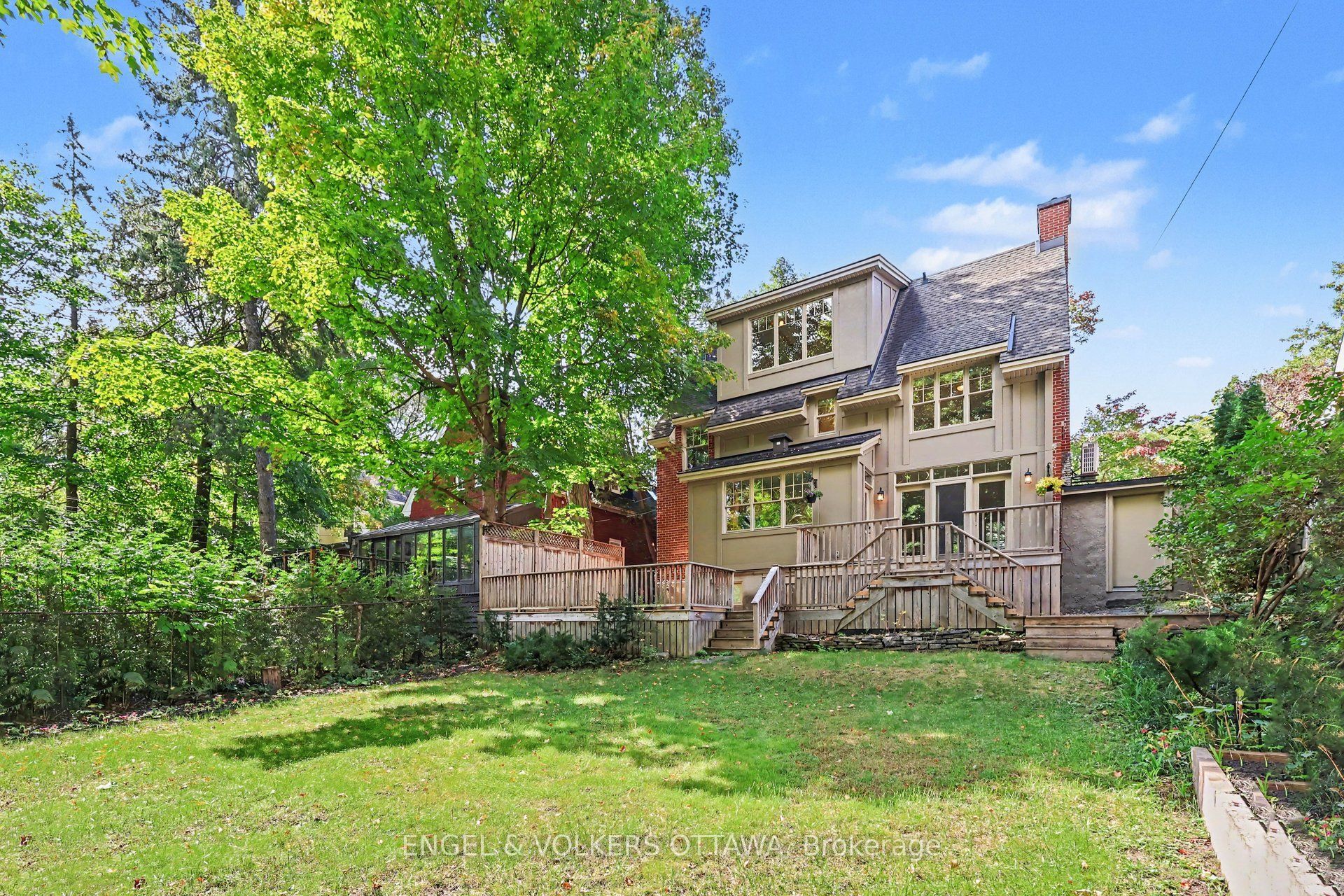 154 Acacia Avenue Property Photo 35