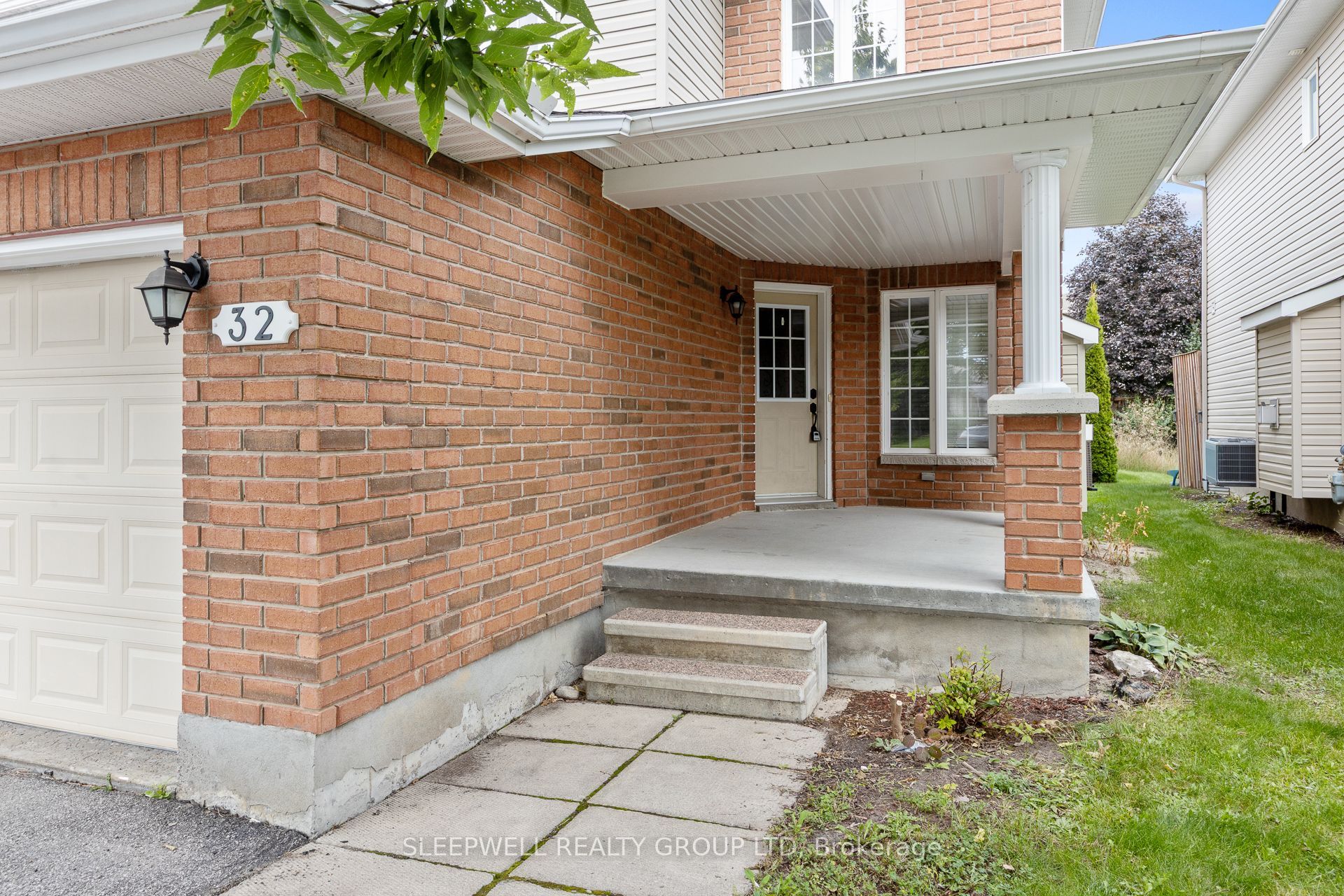 32 Moe Robillard Street Property Photo 2