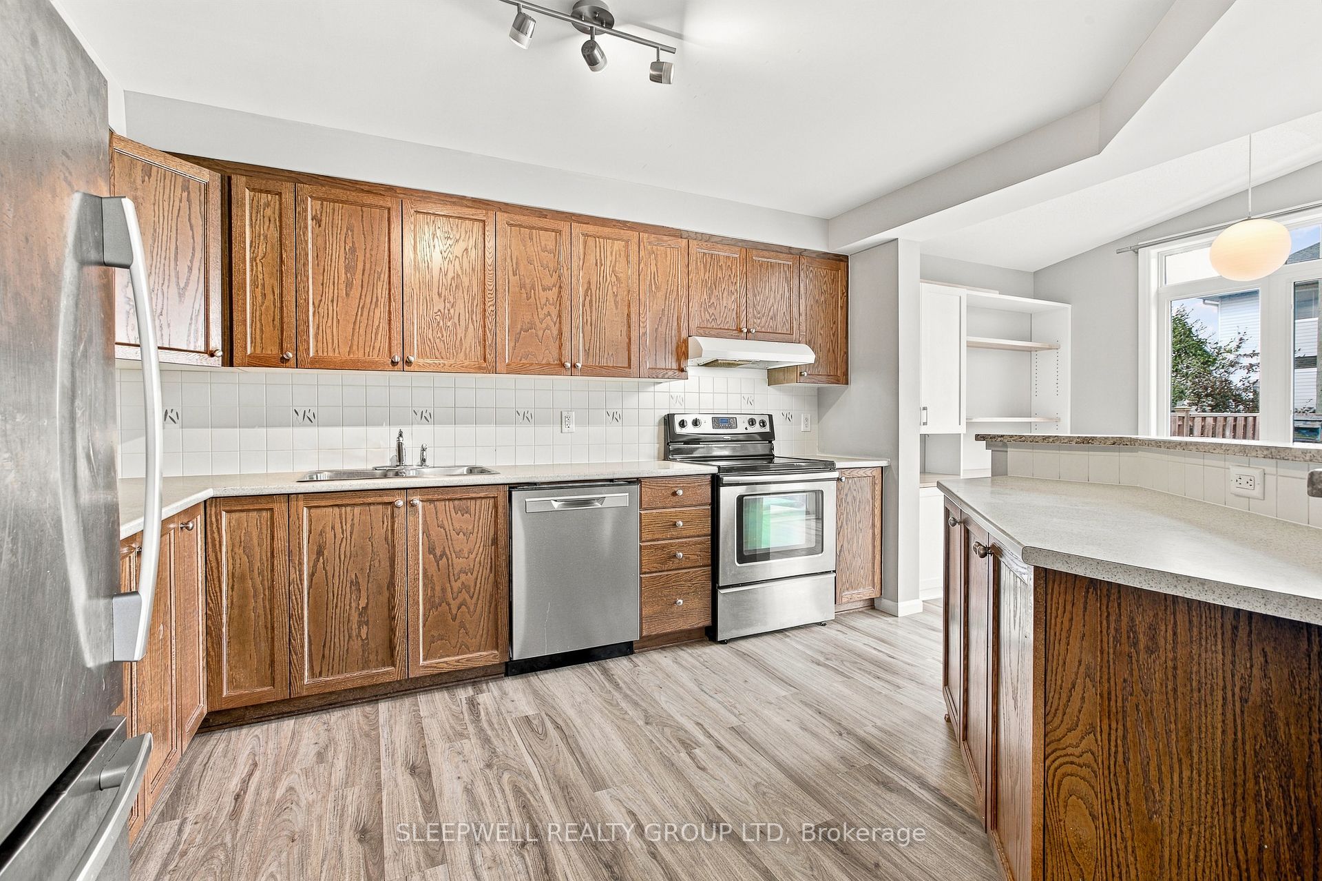 32 Moe Robillard Street Property Photo 8