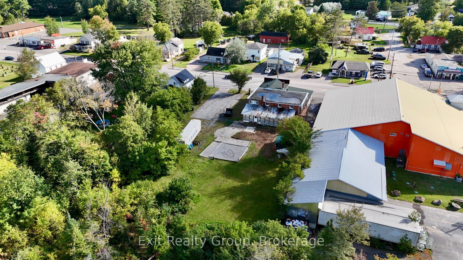 12268 Highway 41 Property Photo 4