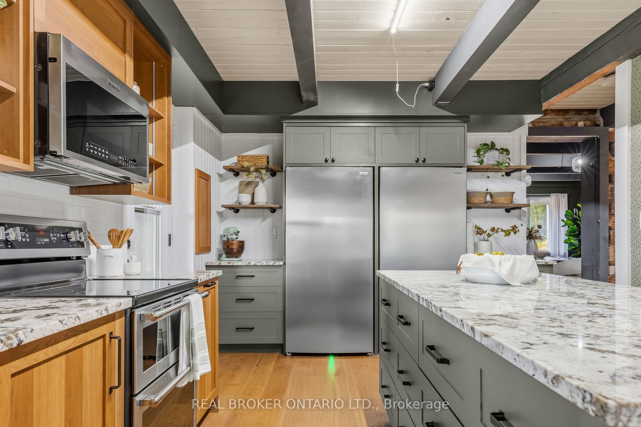 806 Richardson Road Property Photo 11