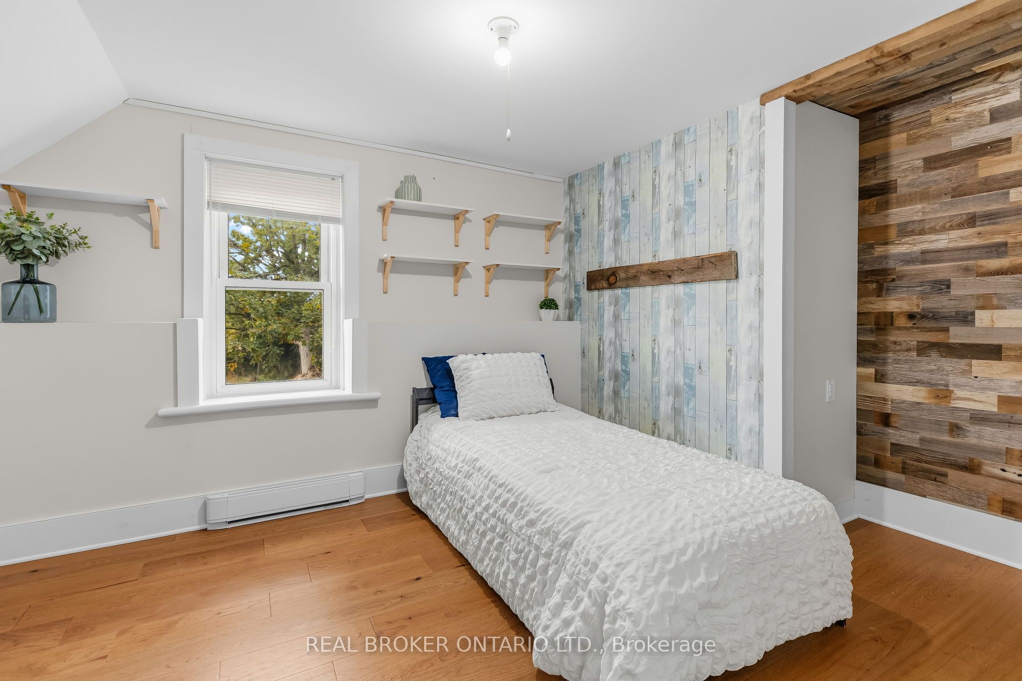 806 Richardson Road Property Photo 18
