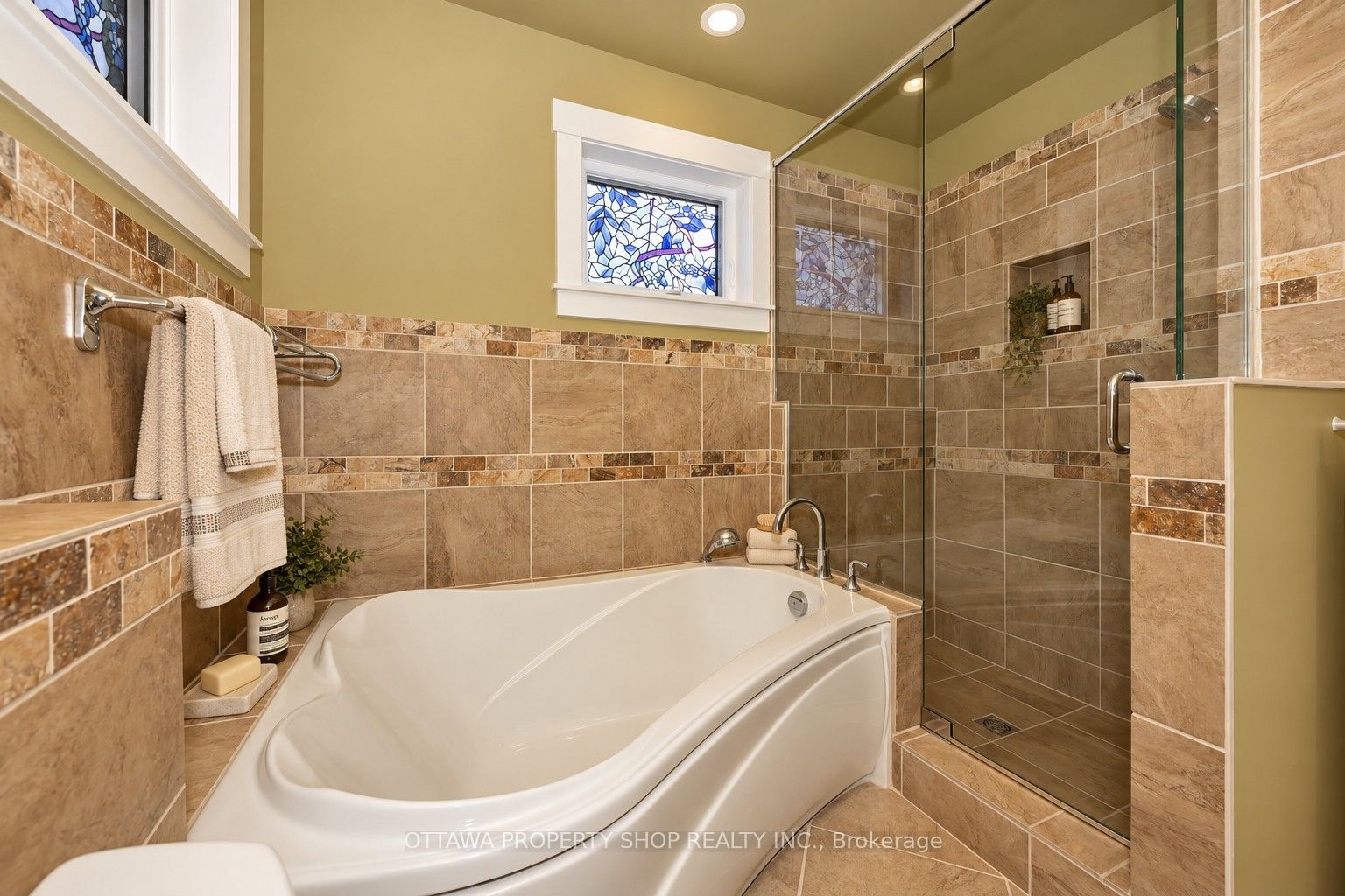 3146 Dumaurier Avenue Property Photo 18