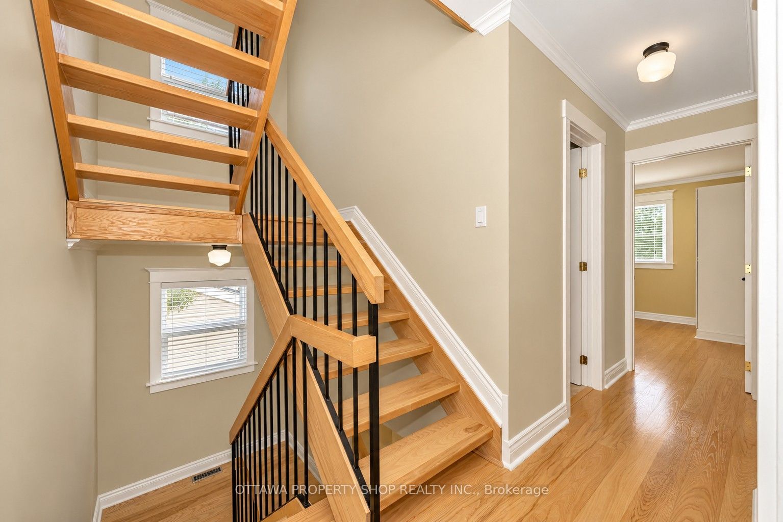 3146 Dumaurier Avenue Property Photo 24