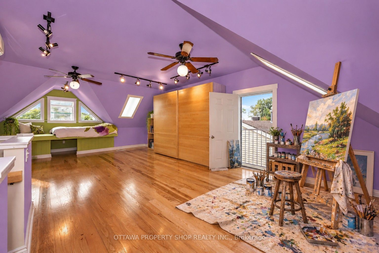 3146 Dumaurier Avenue Property Photo 25