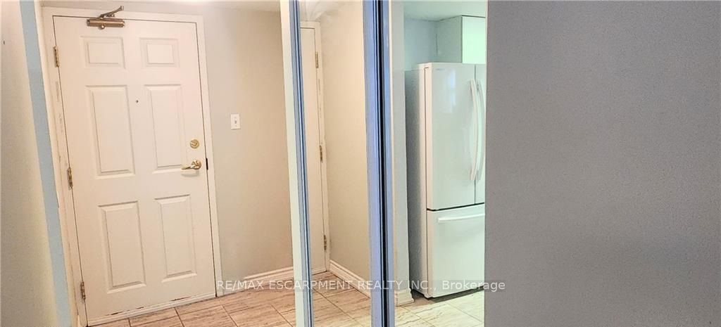 19 Lake Avenue S 204 Property Photo 3