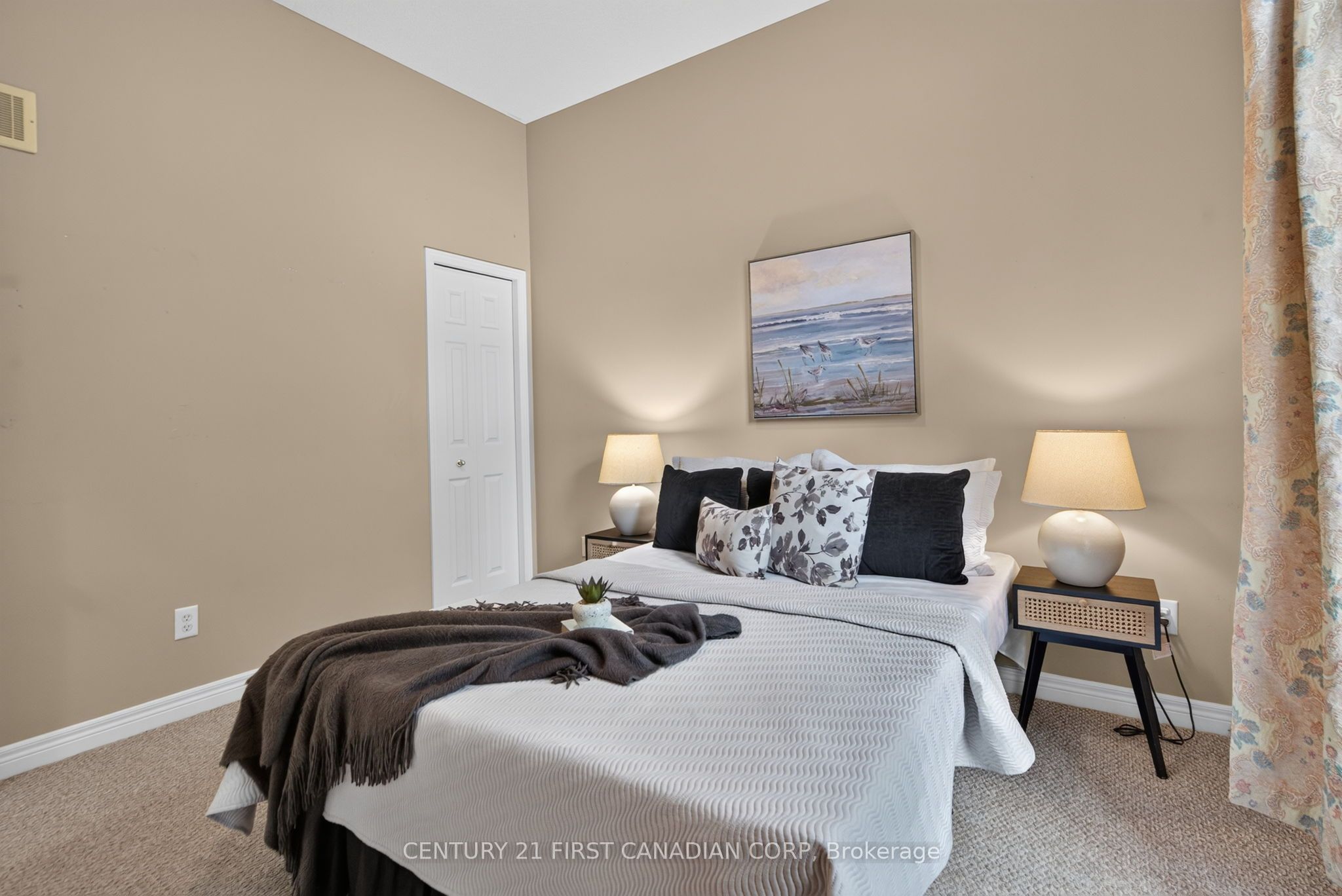 87 Donker Drive 22 Property Photo 4