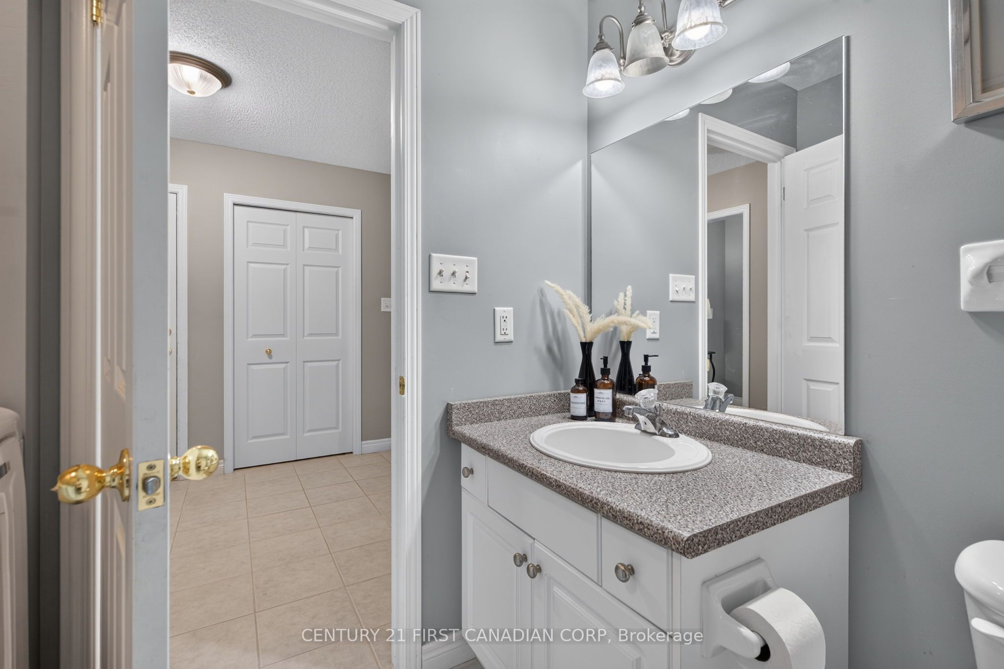 87 Donker Drive 22 Property Photo 7