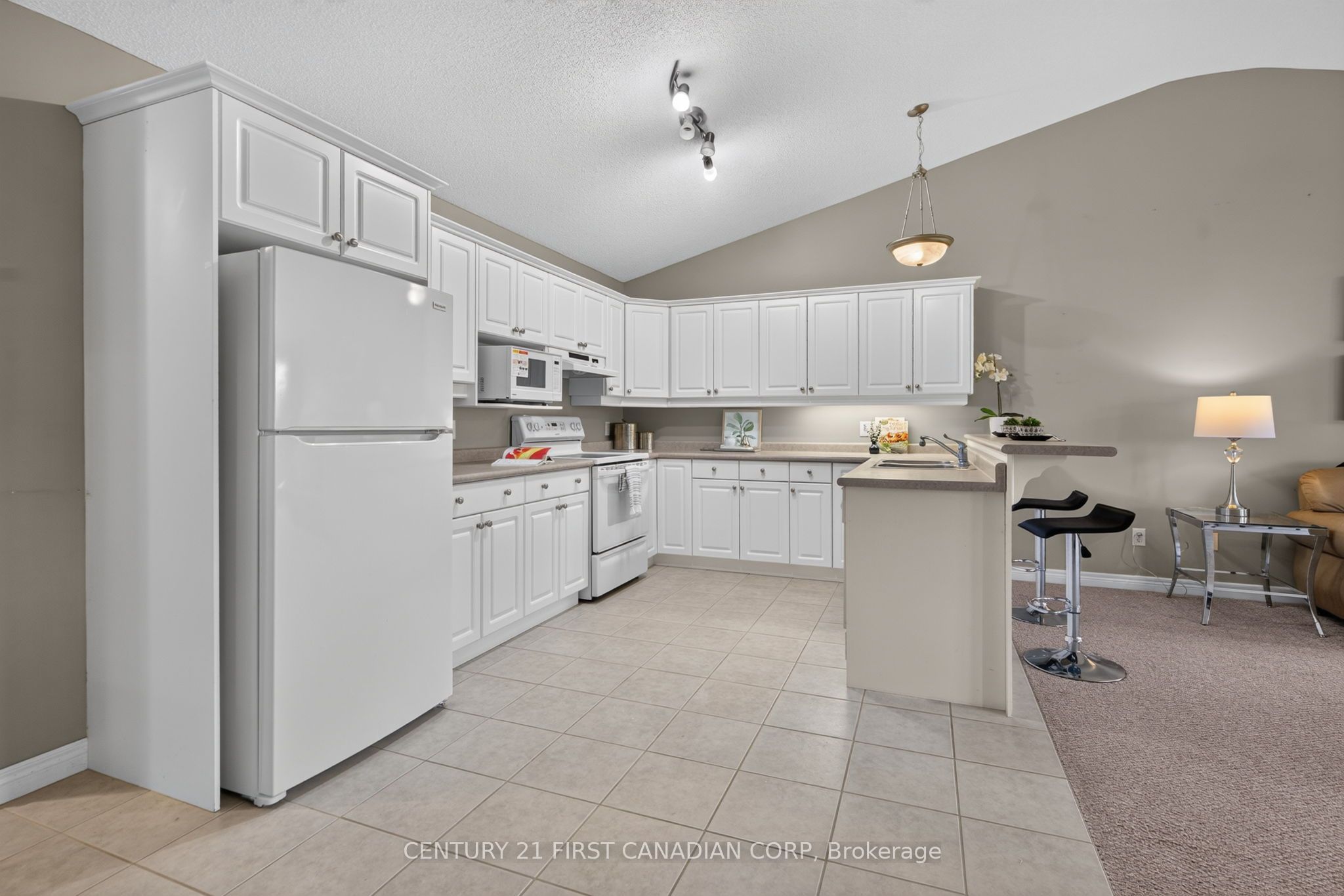 87 Donker Drive 22 Property Photo 11
