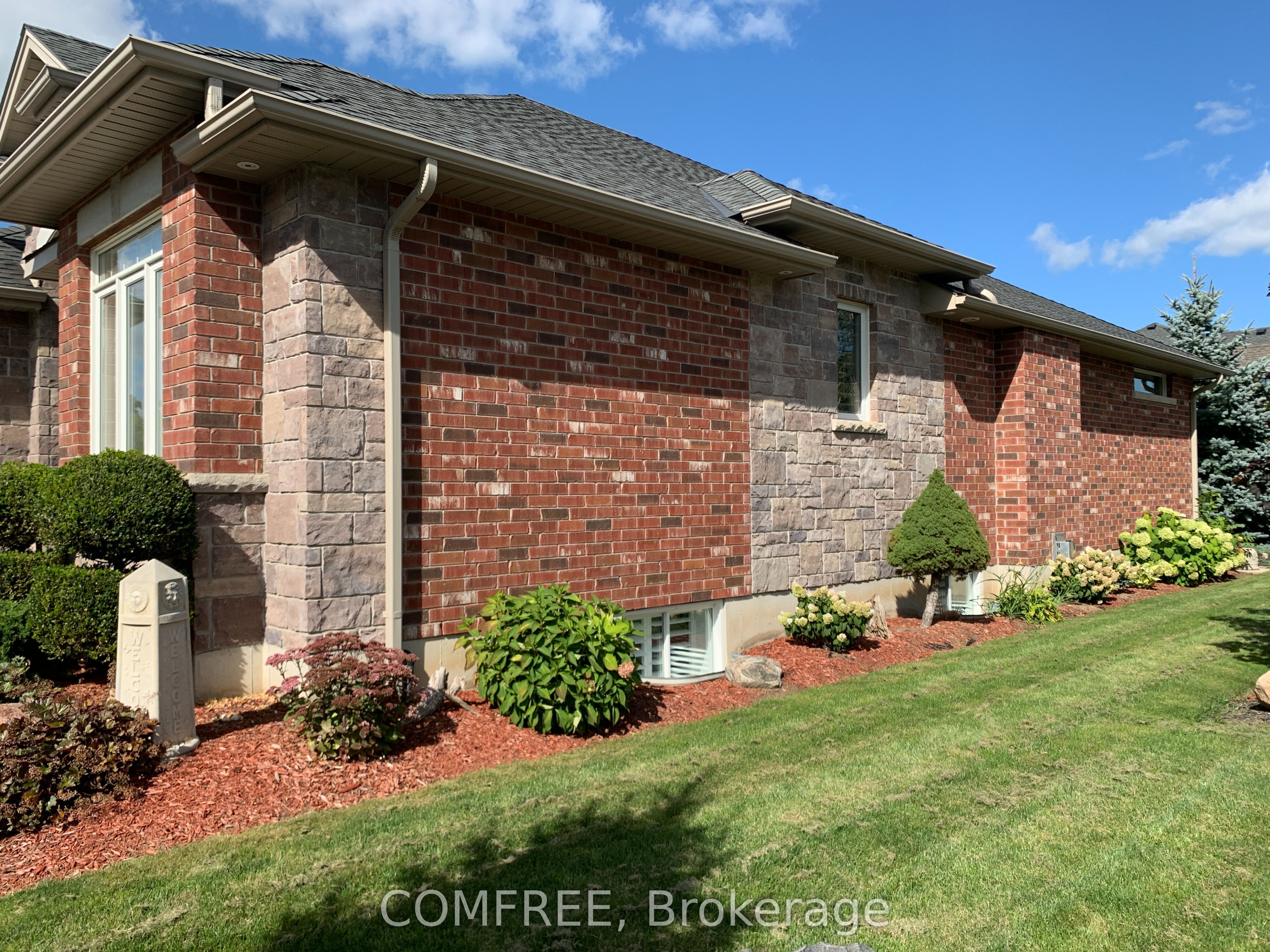 100 Parkview Drive Property Photo 4