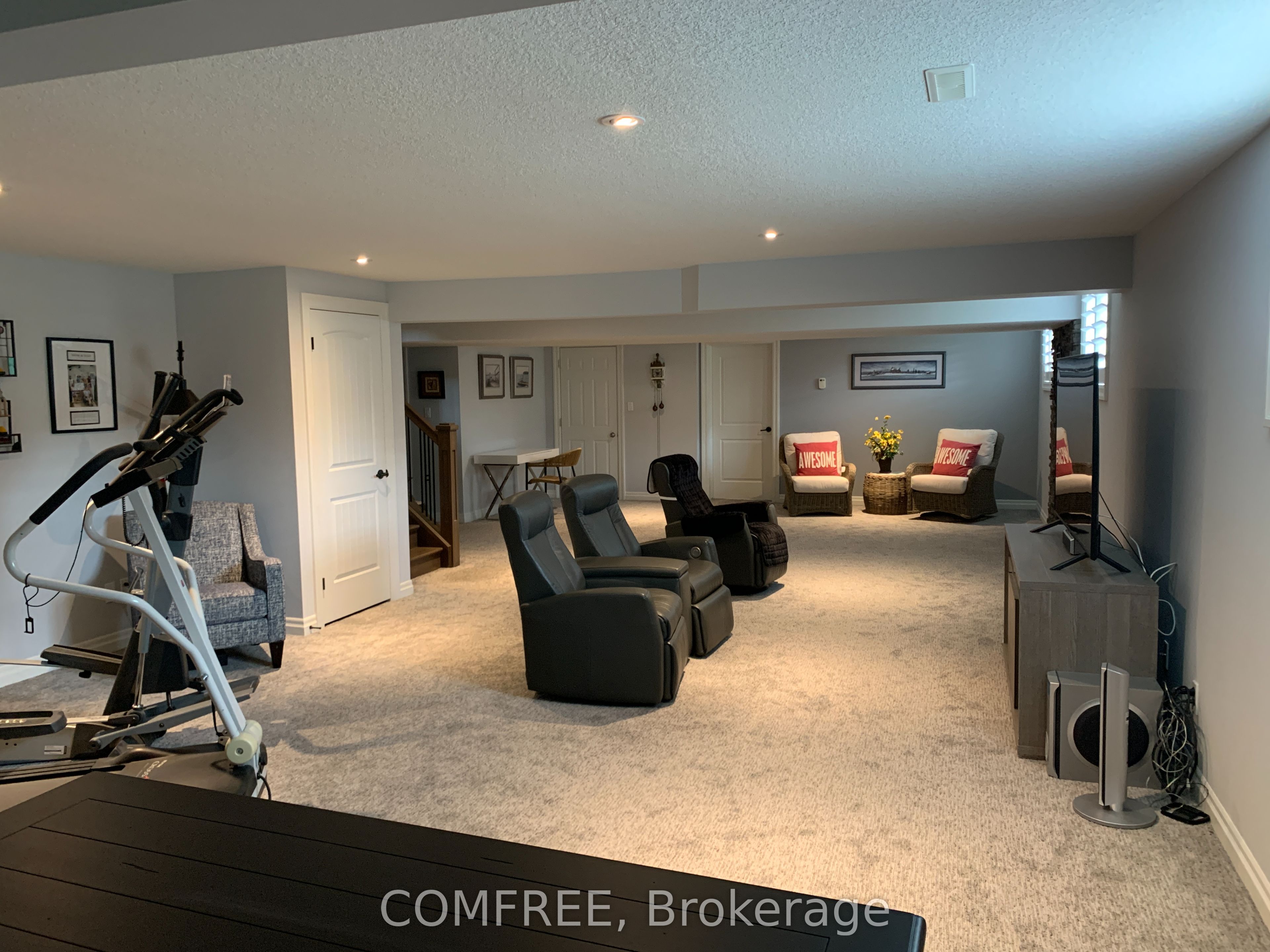 100 Parkview Drive Property Photo 32