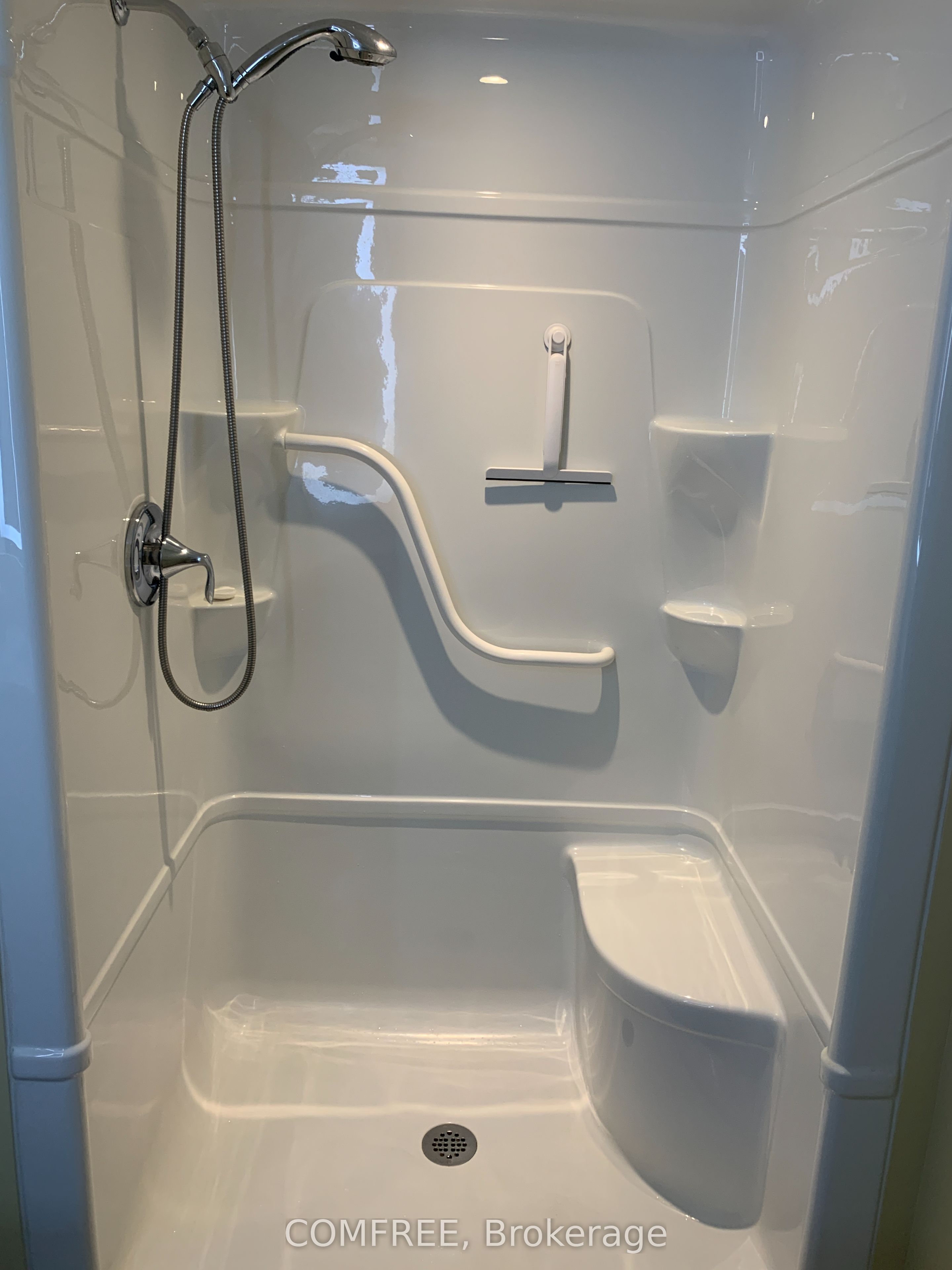 100 Parkview Drive Property Photo 38
