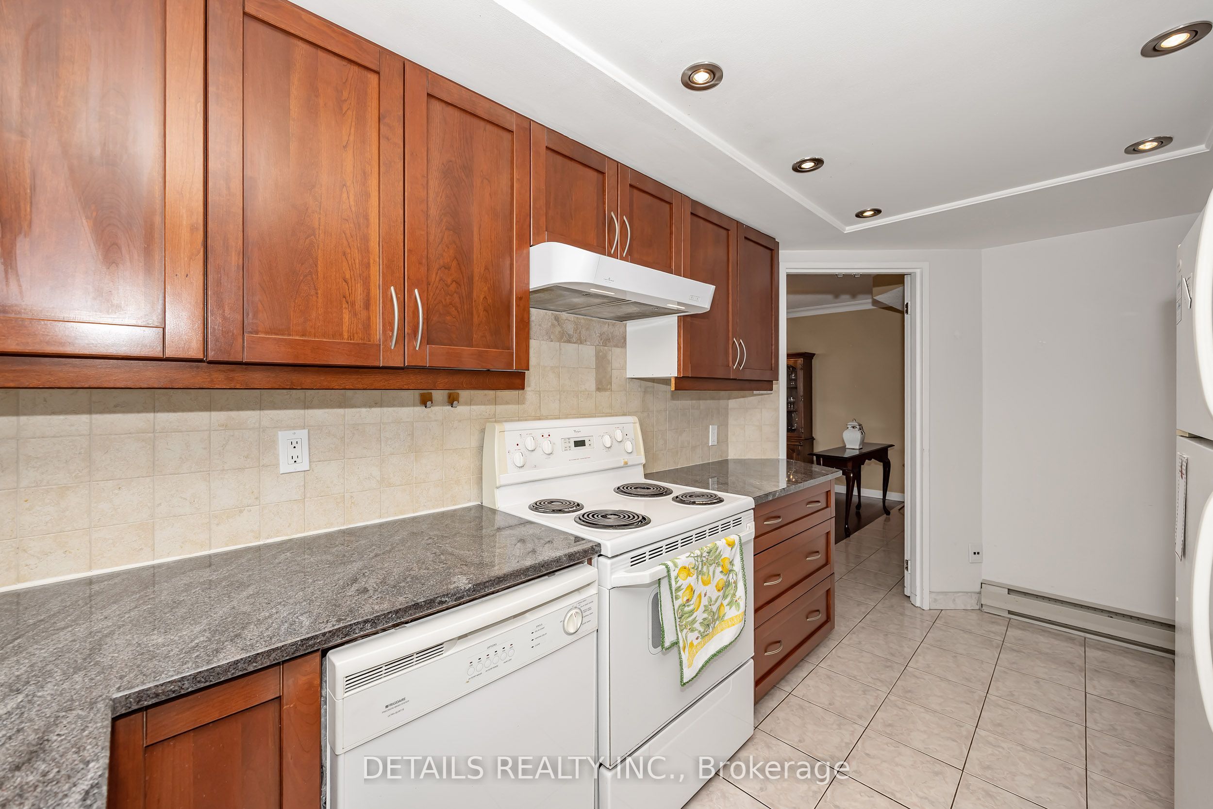 1705 Playfair Drive 908 Property Photo 13