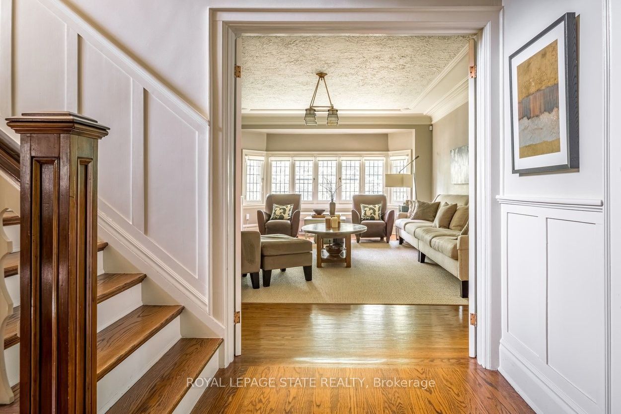 2 Oak Knoll Drive Property Photo 5