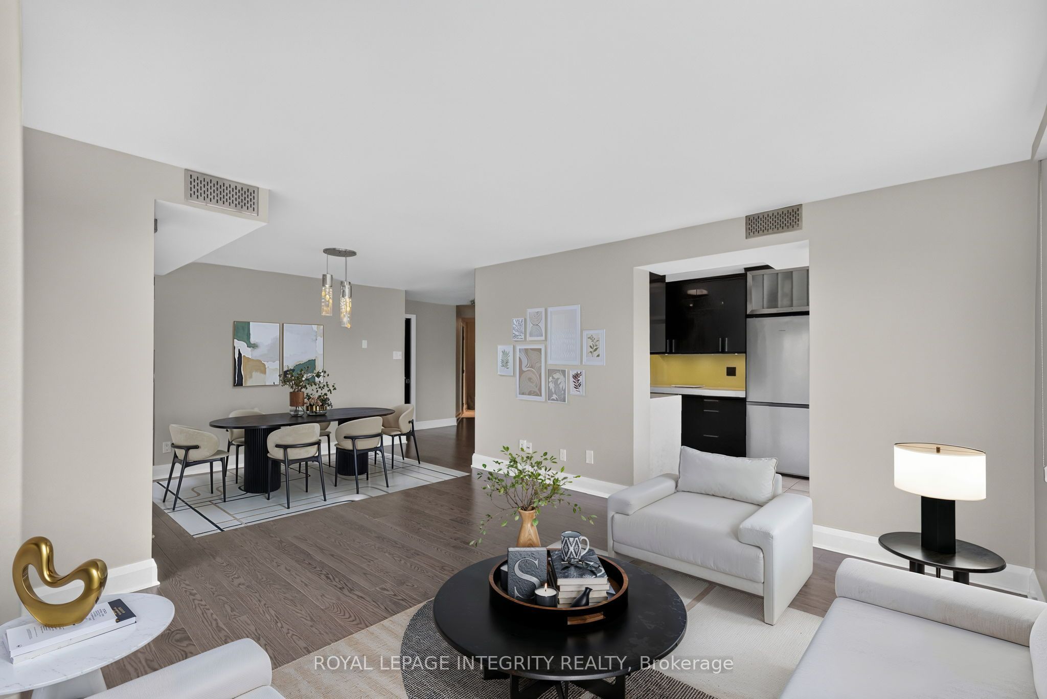 545 St Laurent Boulevard 302 Property Photo 8