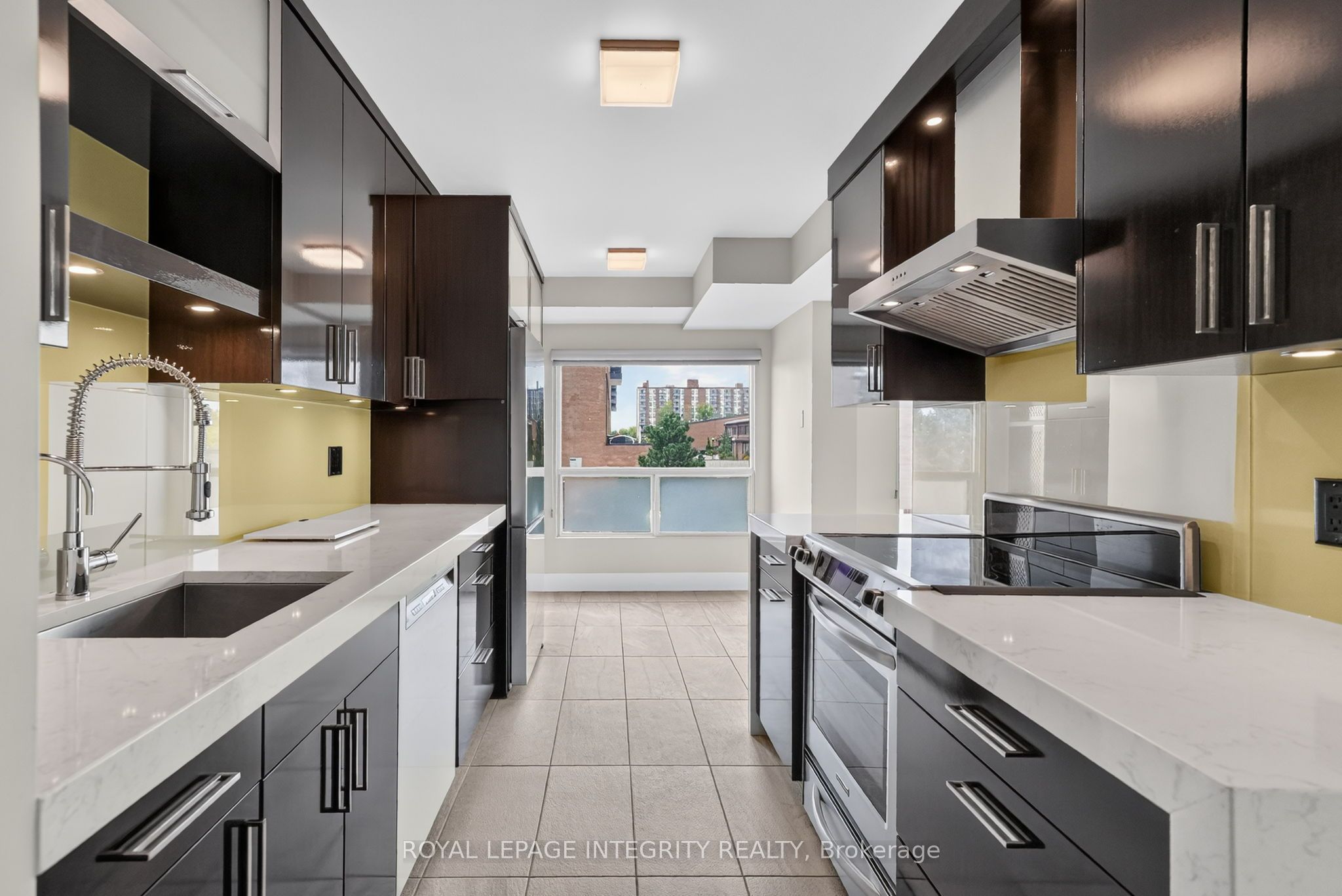 545 St Laurent Boulevard 302 Property Photo 9