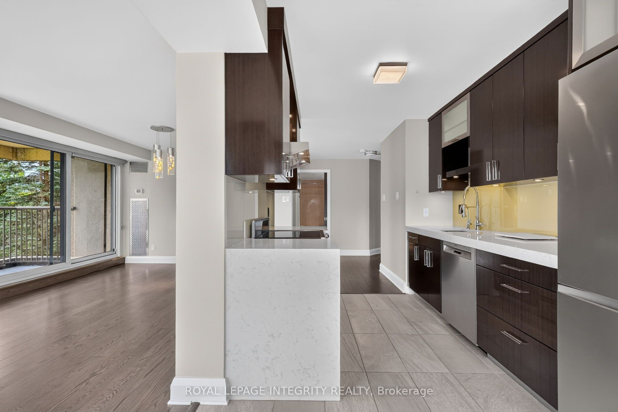 545 St Laurent Boulevard 302 Property Photo 20