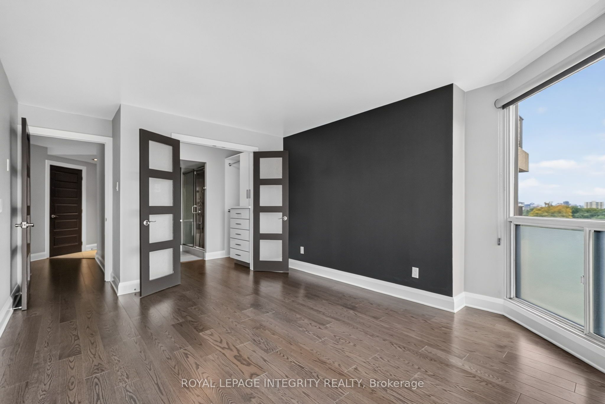 545 St Laurent Boulevard 302 Property Photo 26