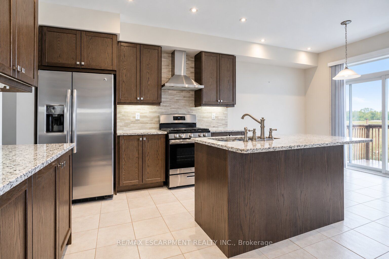 92 Longboat Run W Property Photo 9