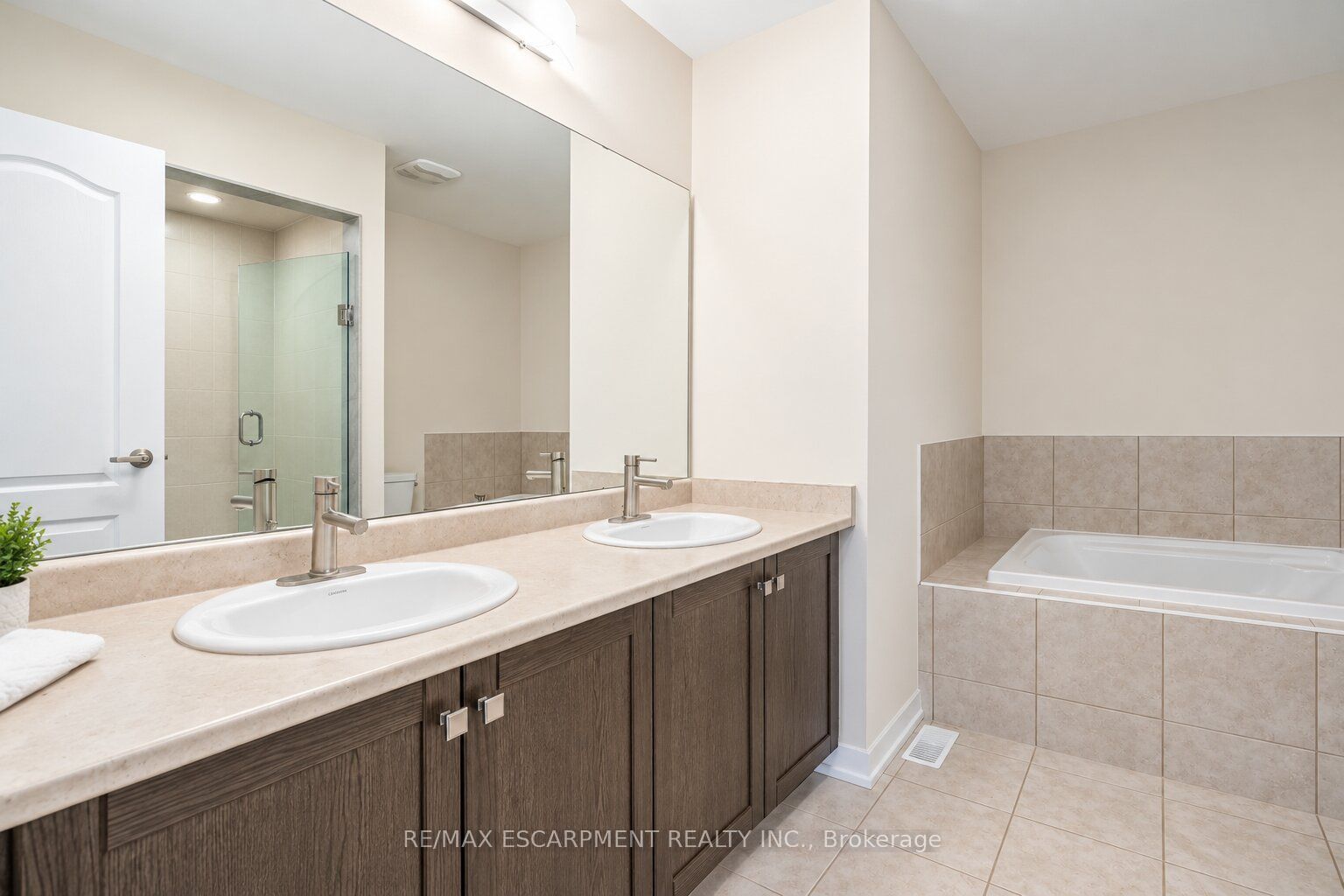 92 Longboat Run W Property Photo 30
