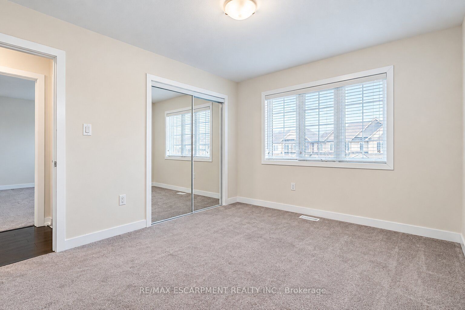 92 Longboat Run W Property Photo 34