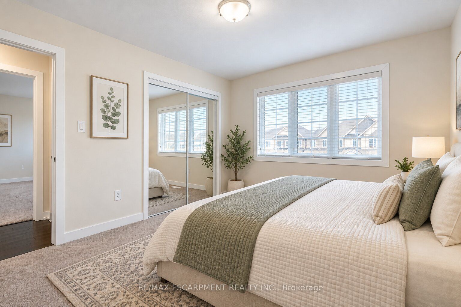 92 Longboat Run W Property Photo 35