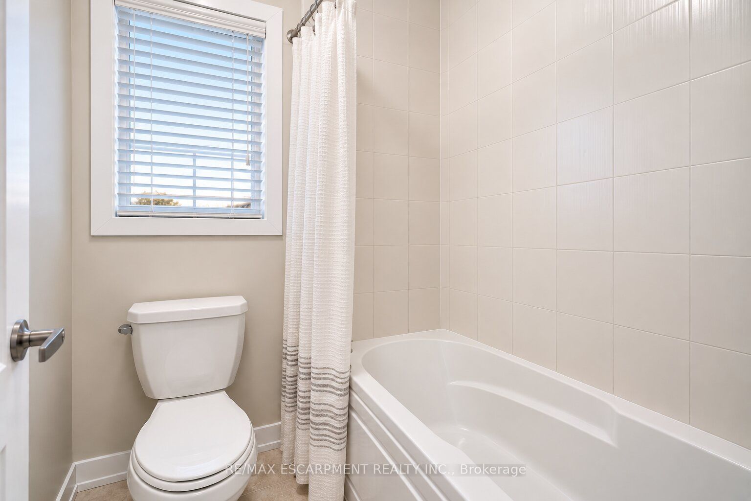 92 Longboat Run W Property Photo 37