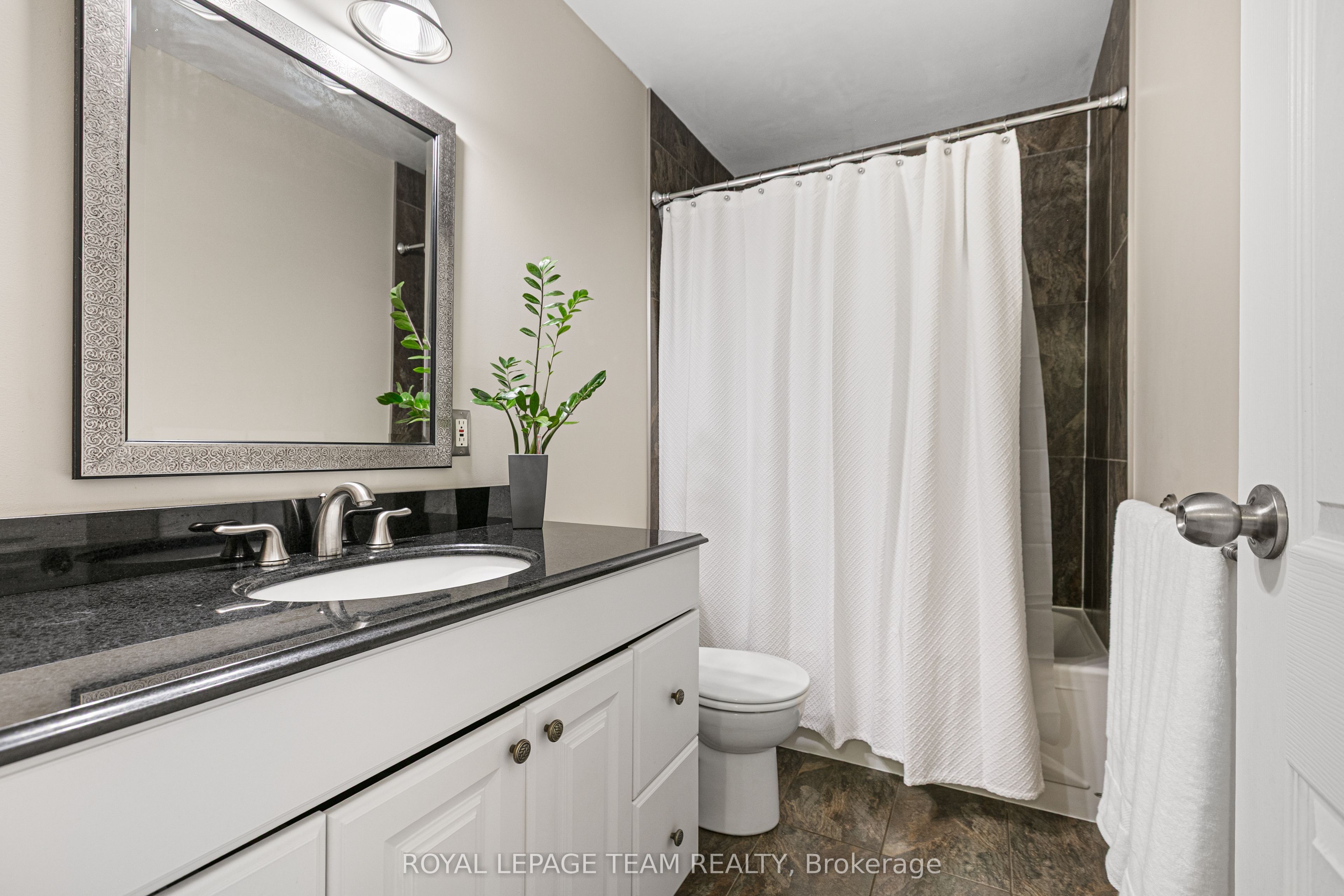 82 Mcclintock Way 68 Property Photo 22