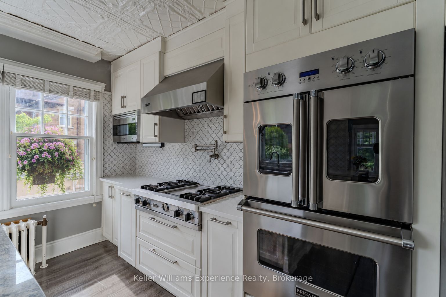 85 10th Street Property Photo 13