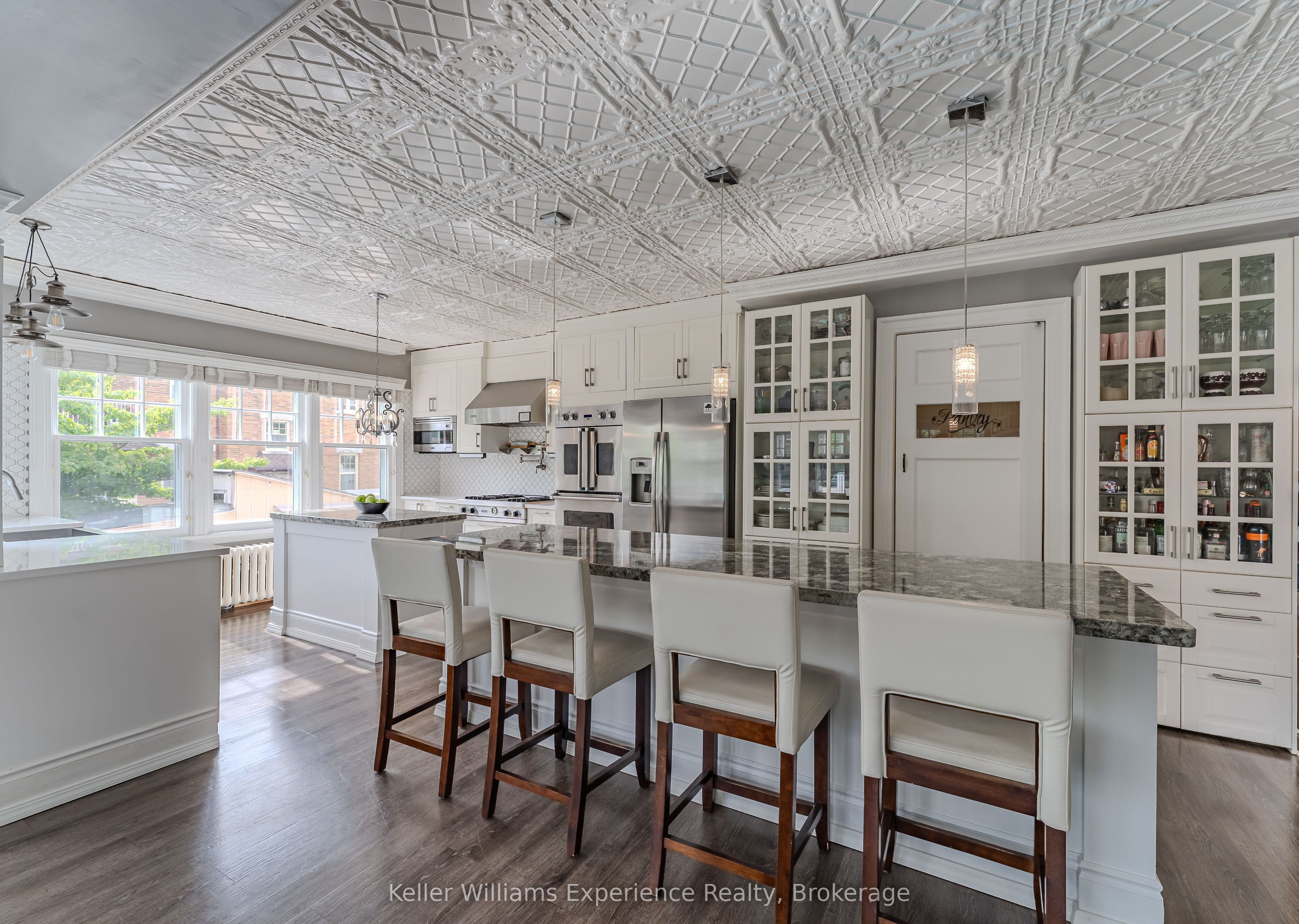 85 10th Street Property Photo 16