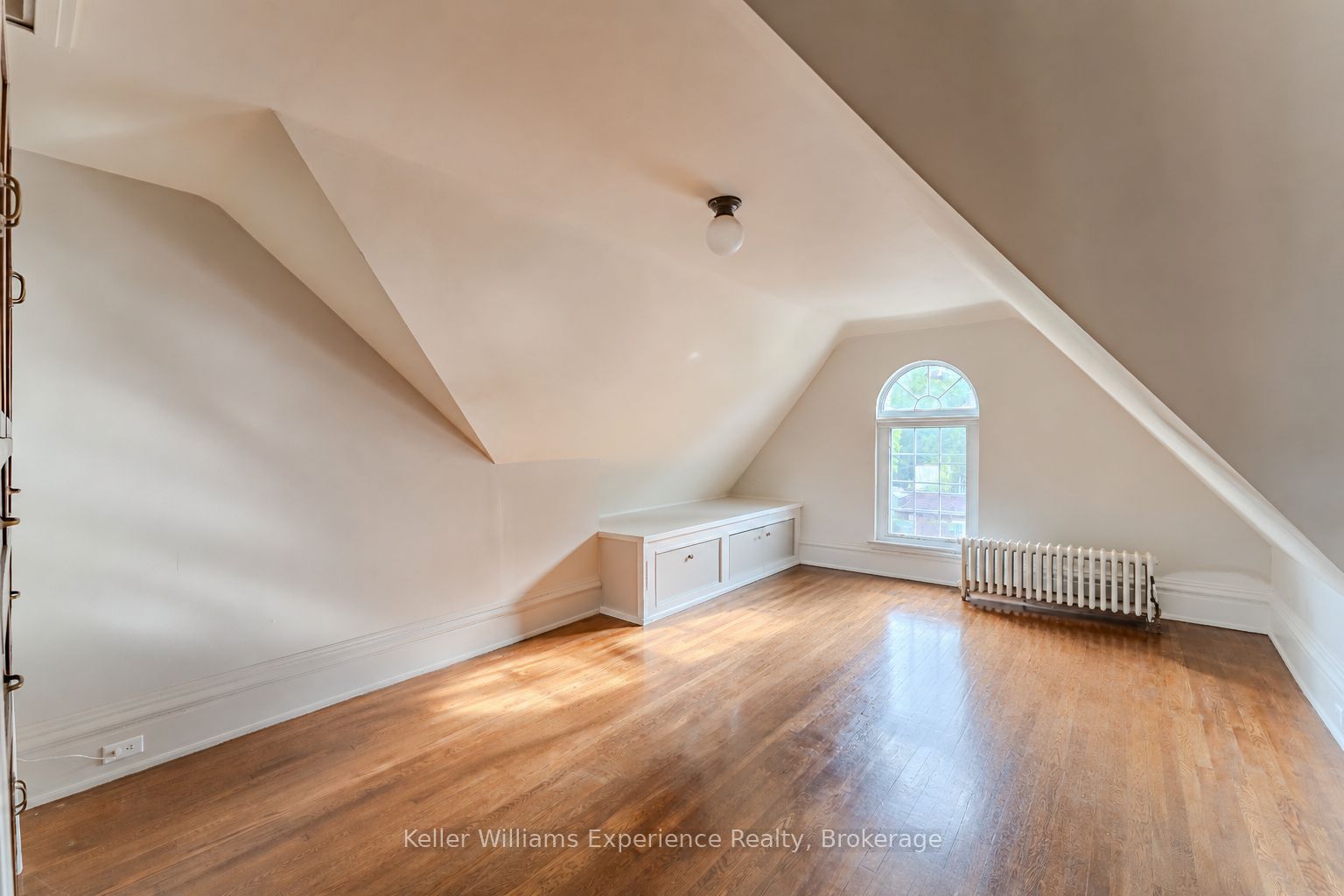 85 10th Street Property Photo 34