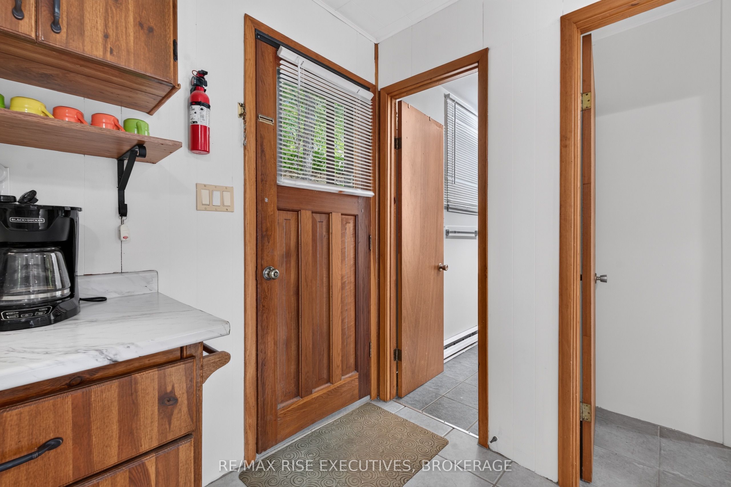 638 Derbyshire Point Lane Property Photo 18