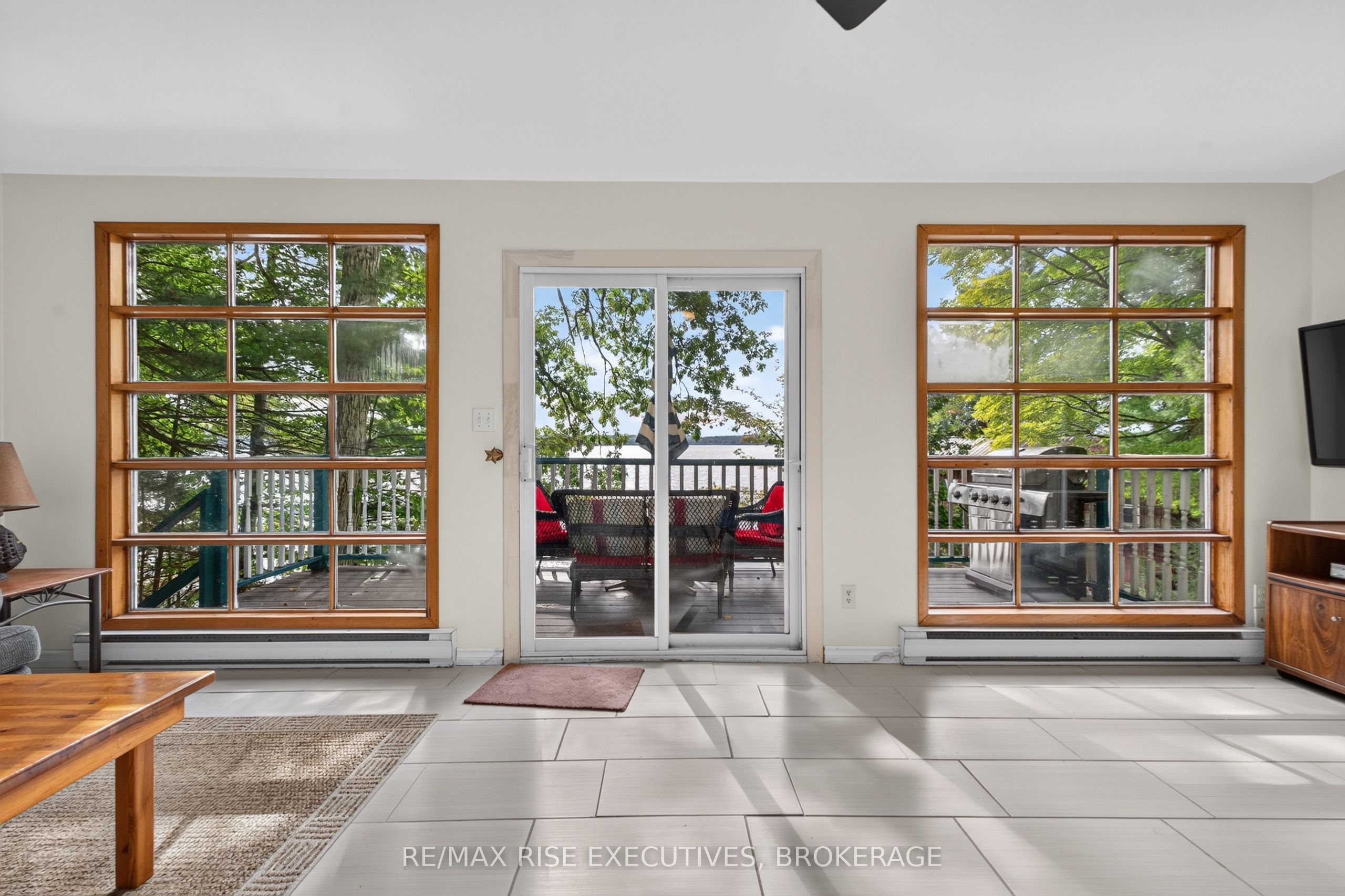 638 Derbyshire Point Lane Property Photo 25