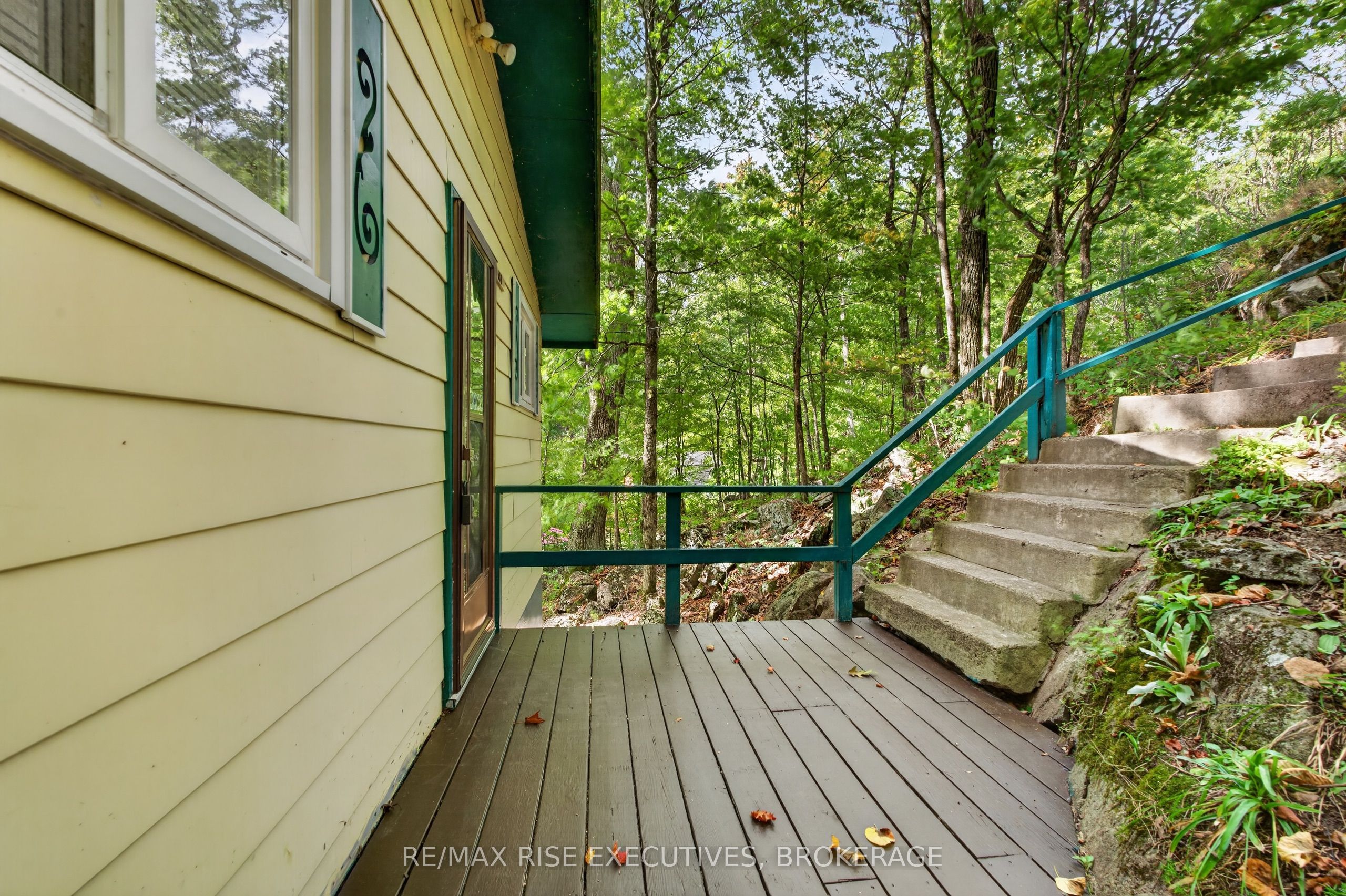 638 Derbyshire Point Lane Property Photo 36