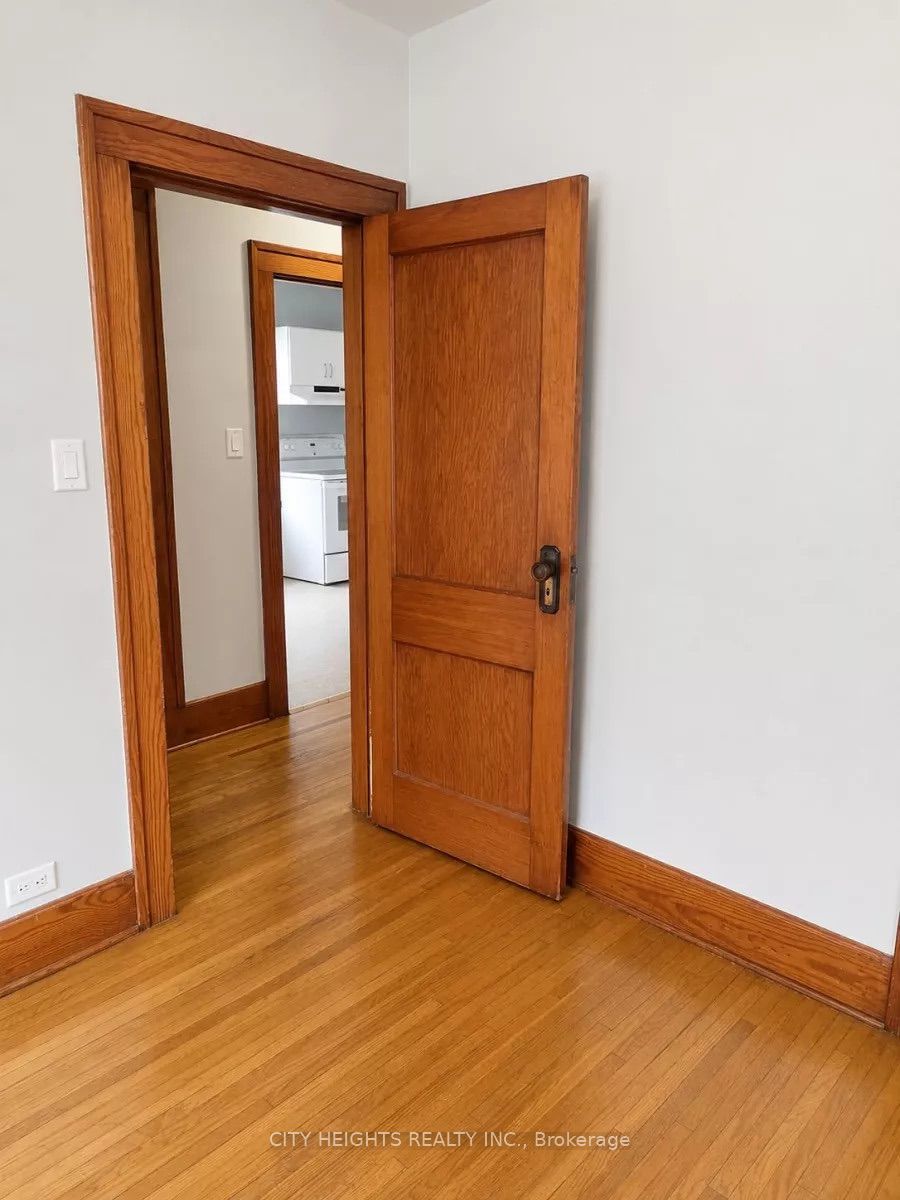 1264 Elsmere Avenue #2 Property Photo 6