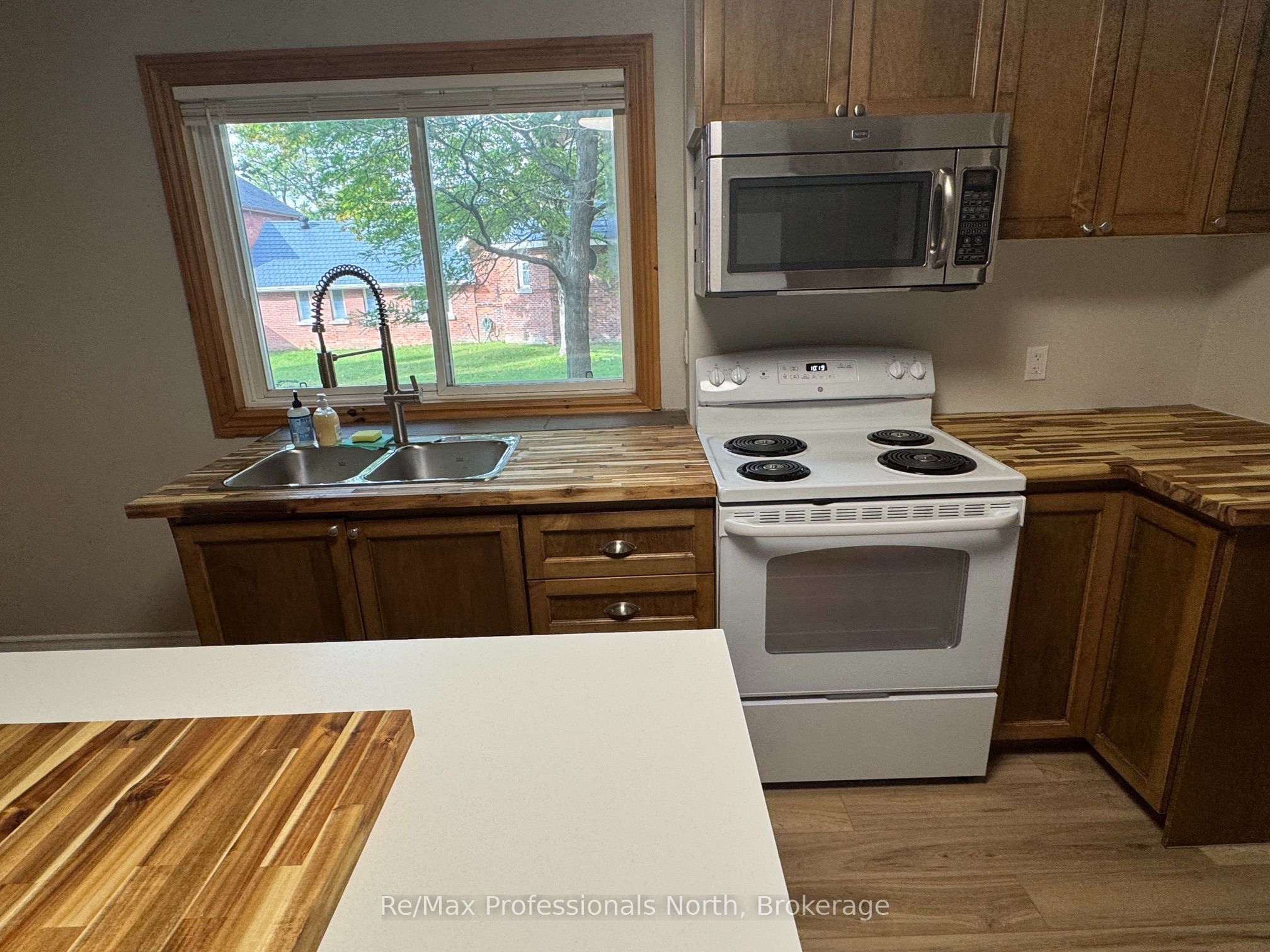 141 Hotchkiss Street Property Photo 6
