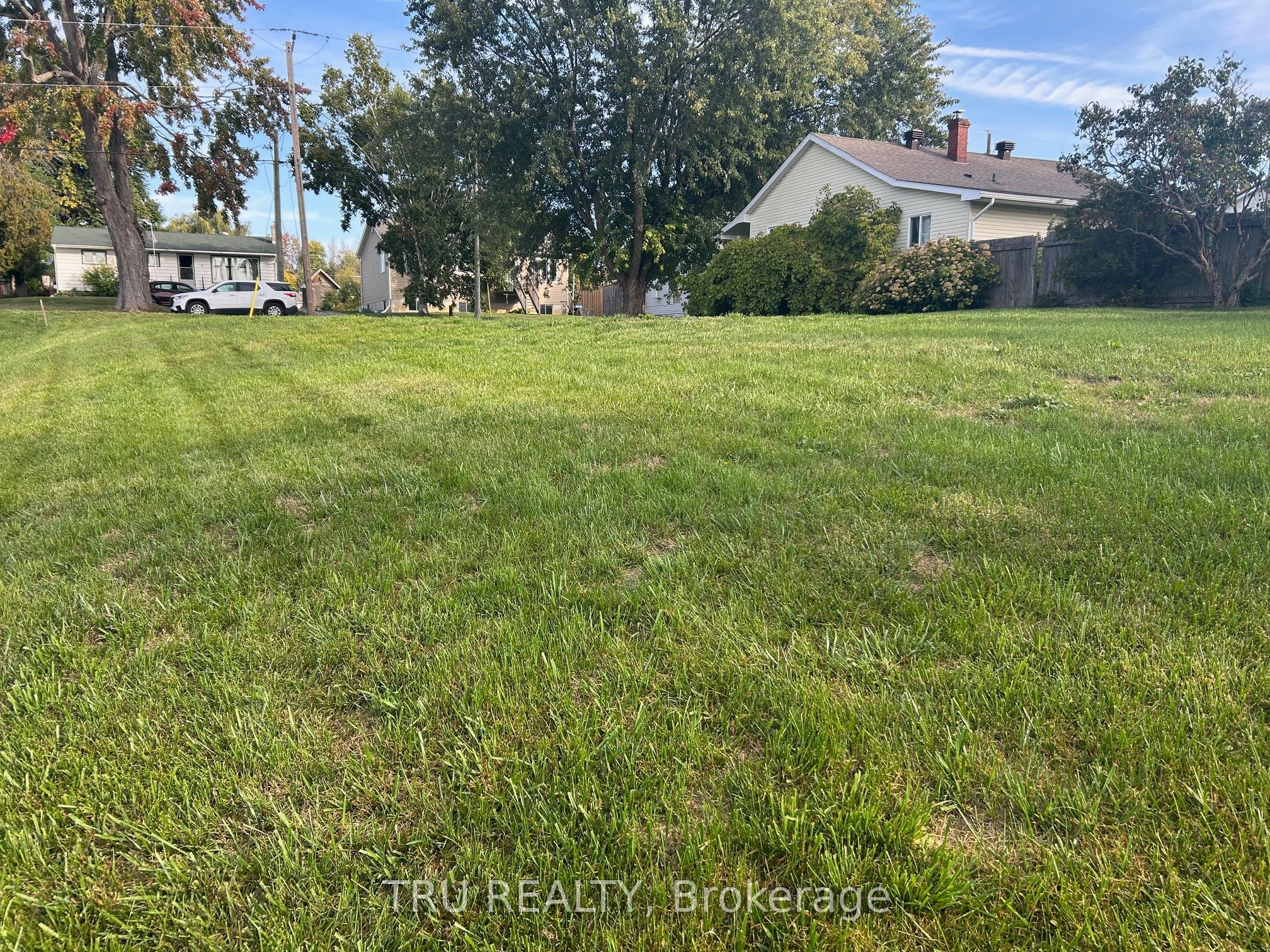 9 Wellington Street W Property Photo 3